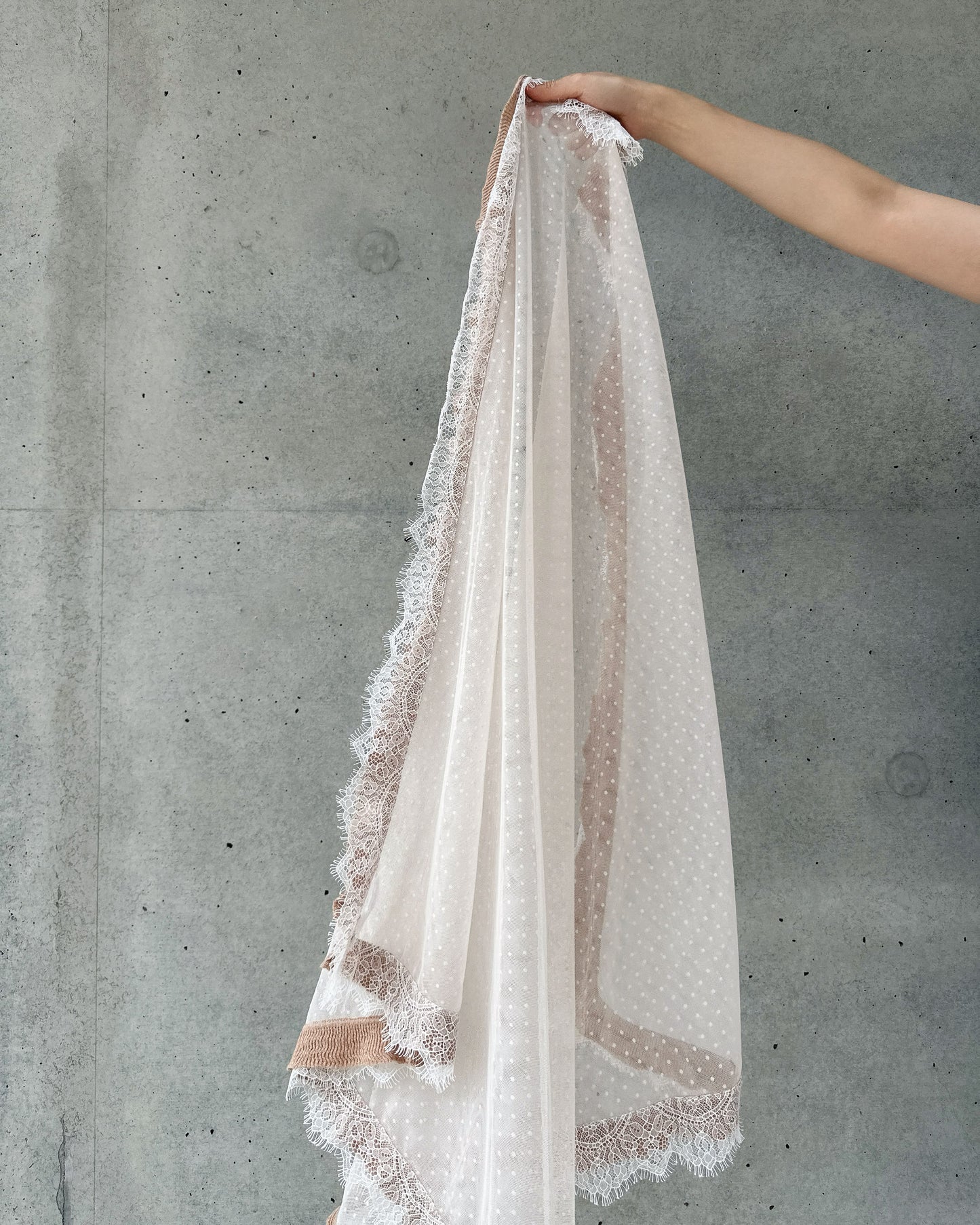 (Pre-order) aalis LISI MESH SS26 ruffle hem scarf (White Lace)