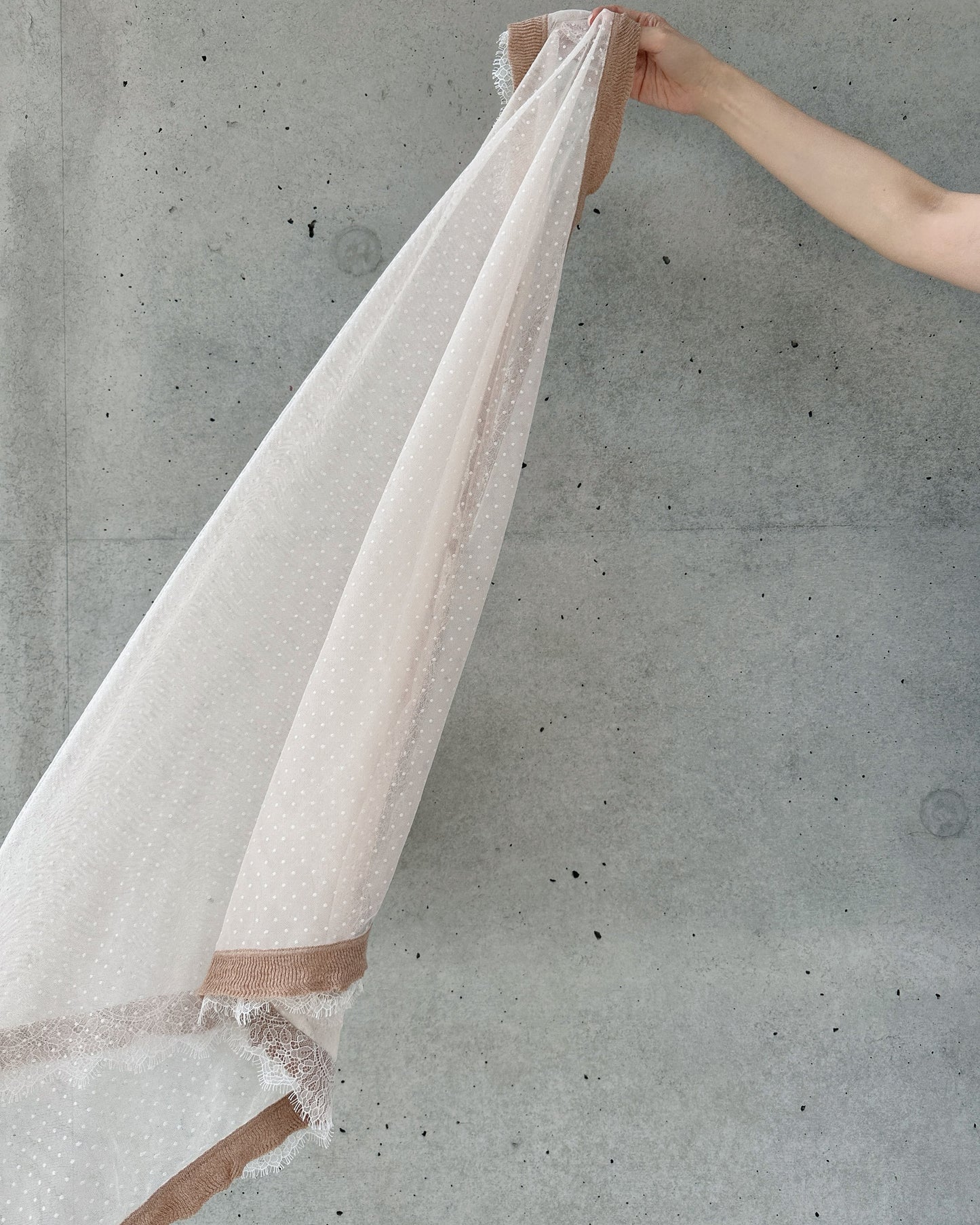 (Pre-order) aalis LISI MESH SS26 ruffle hem scarf (White Lace)