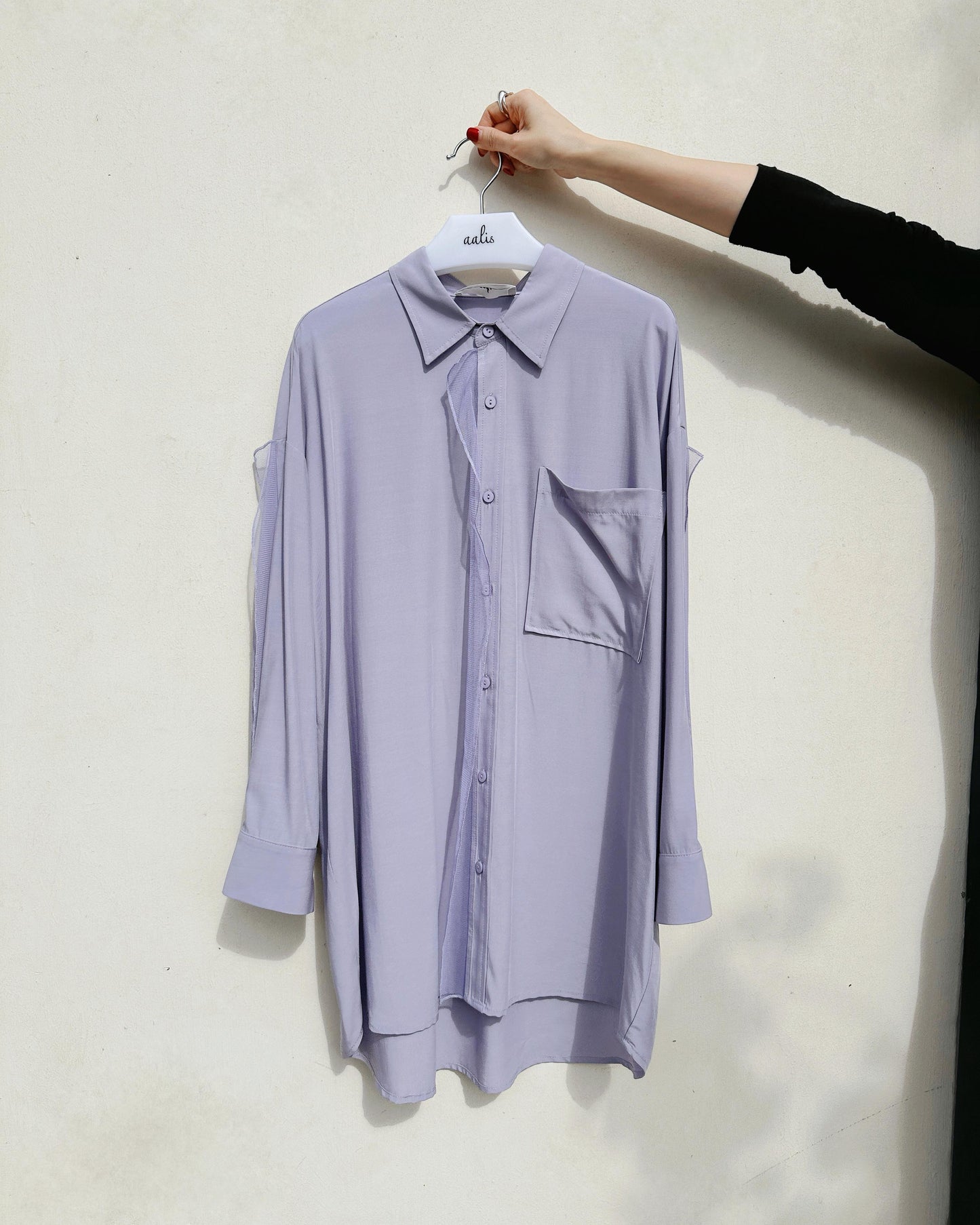 aalis COFFEY FW25 single pocket mesh detail oversized shirt (Dusty Lilac)