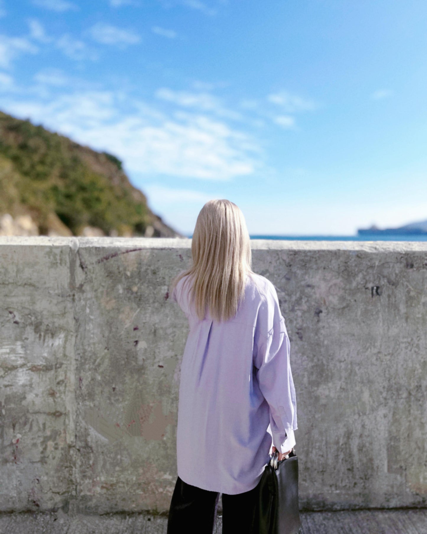 aalis COFFEY FW25 single pocket mesh detail oversized shirt (Dusty Lilac)