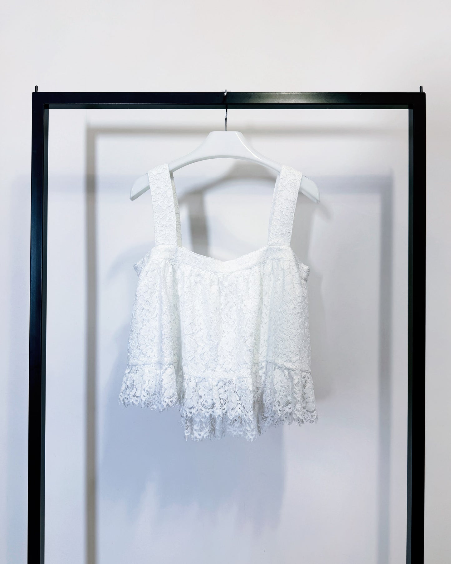 aalis DIANA SS26 cropped lace tank (White)