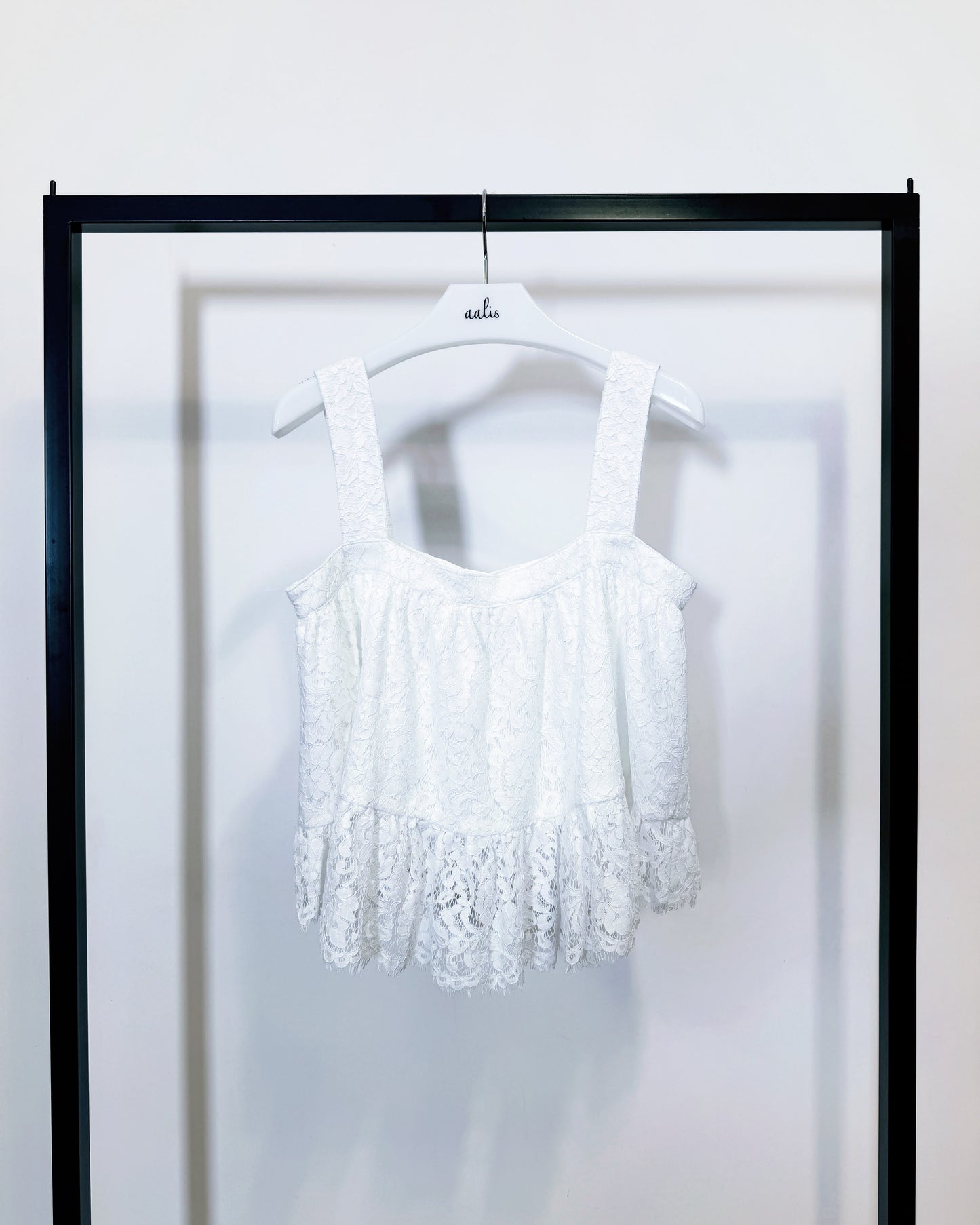 aalis DIANA SS26 cropped lace tank (White)