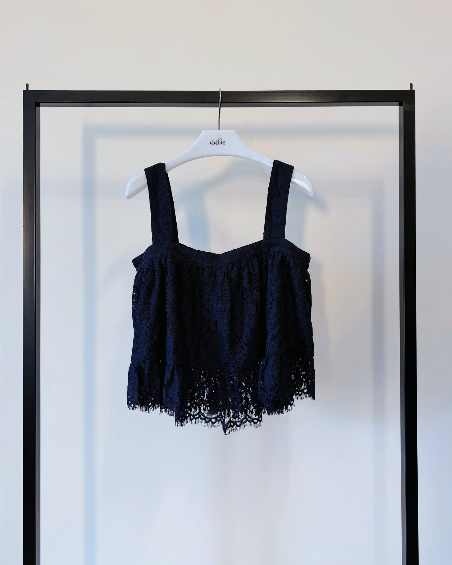 aalis DIANA SS26 cropped lace tank (Navy)