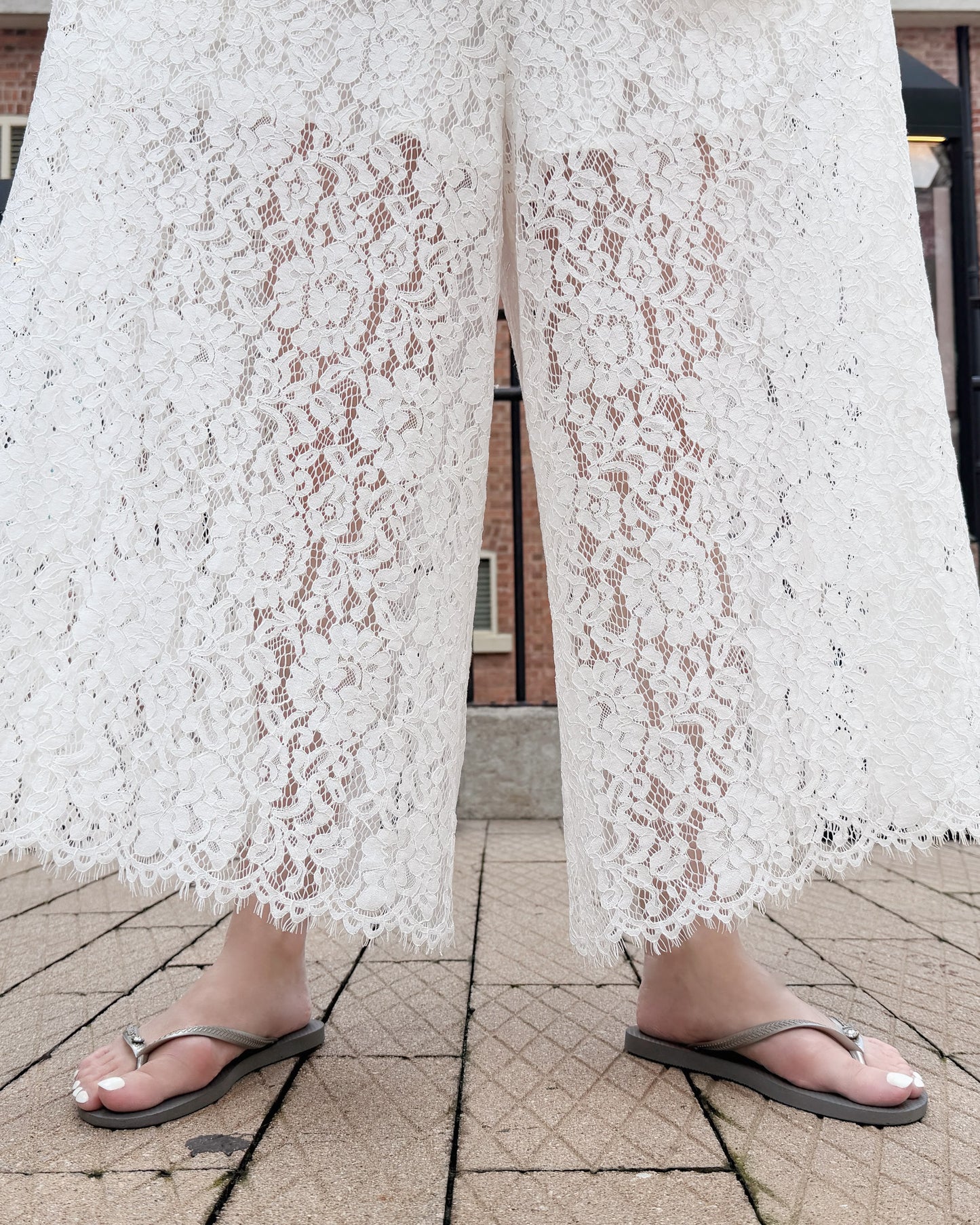 aalis OLINDA SS26 lace wide leg pants (White)