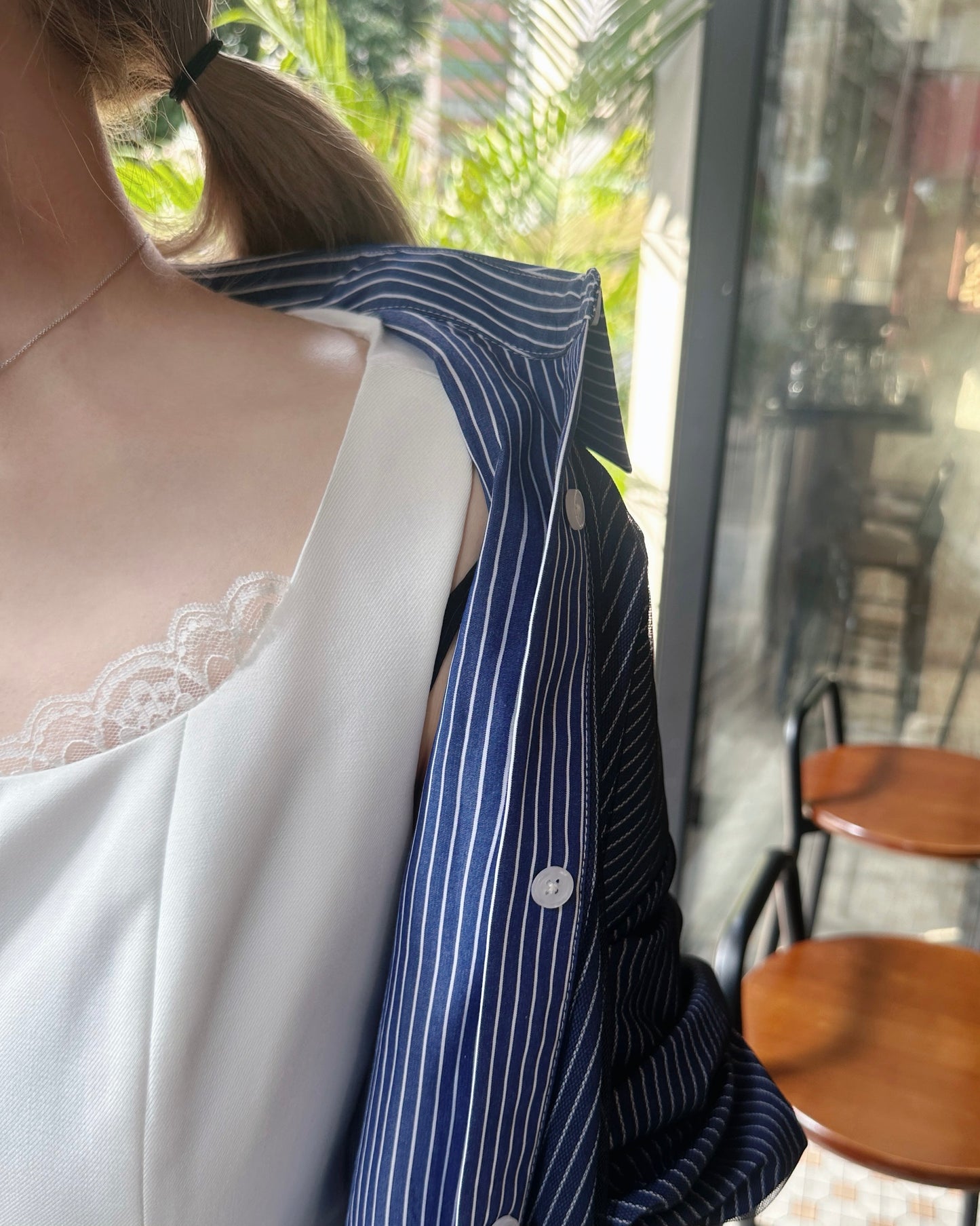 (Pre-order) aalis OSI square neck lace trim fitted peplum top (White)
