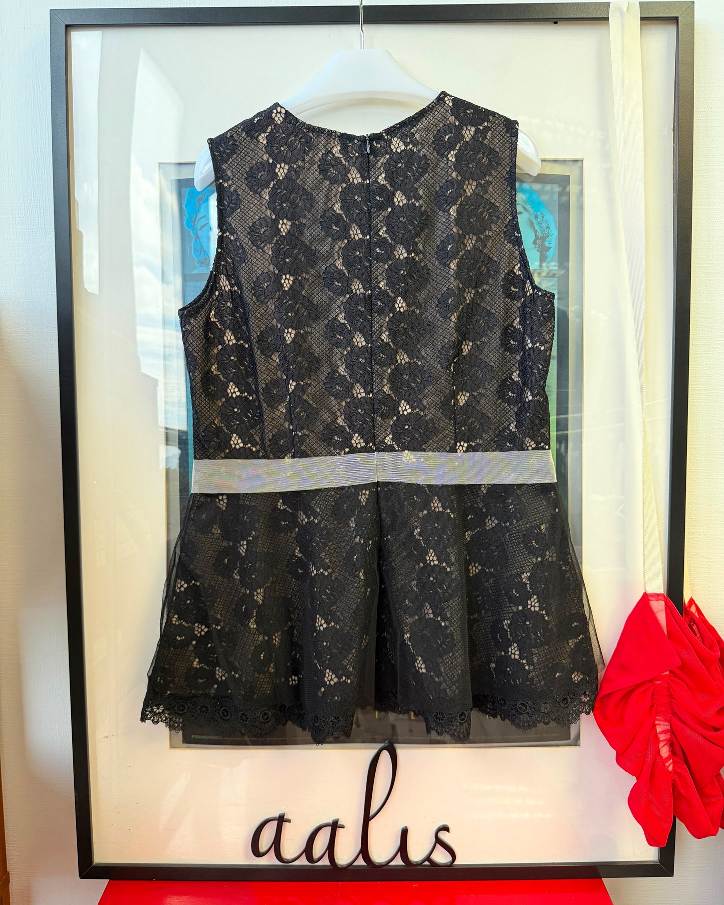 aalis NOVIE lace with mesh layer top (Black)
