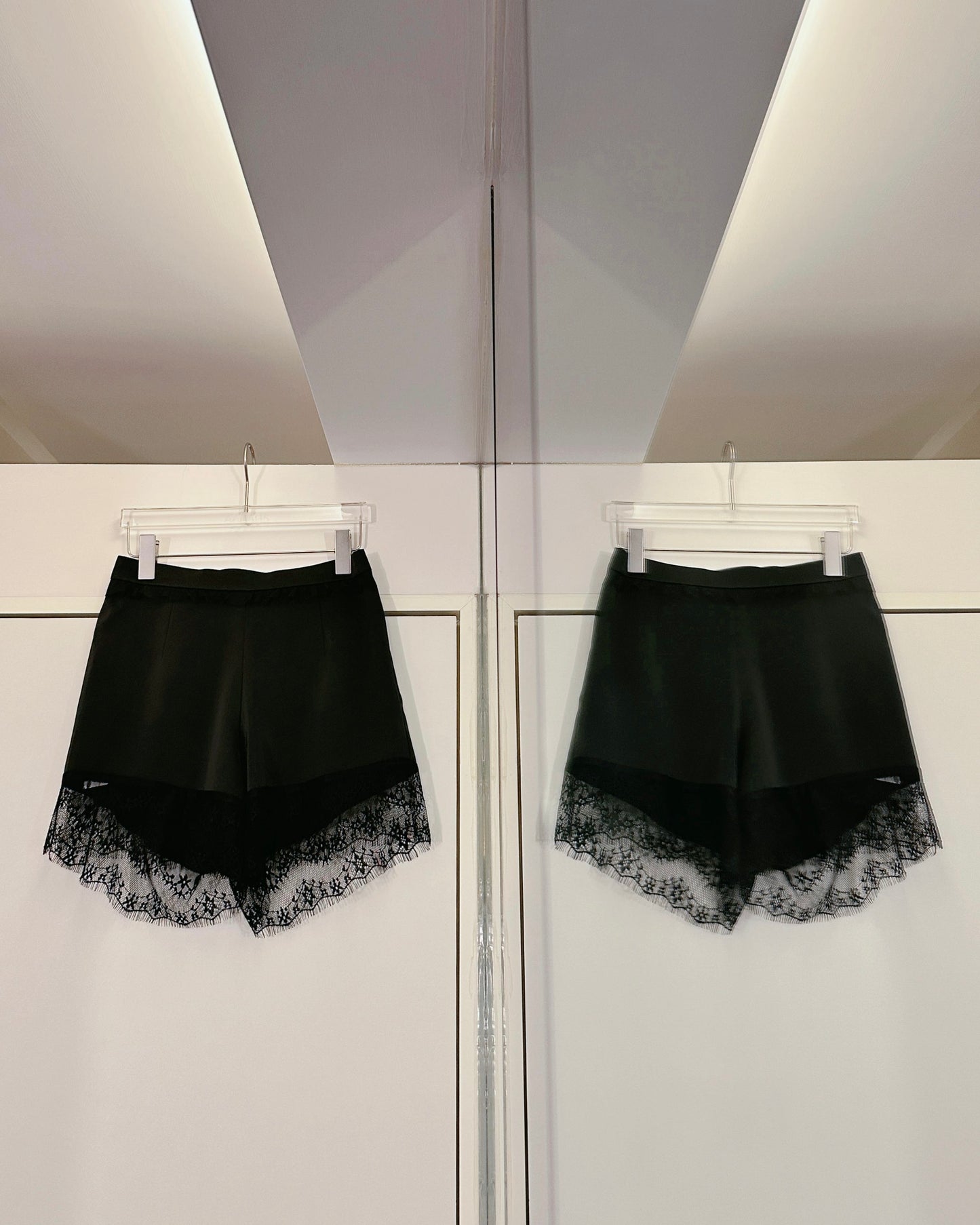 aalis SOVI SS26 lace trim lining shorts (Black)