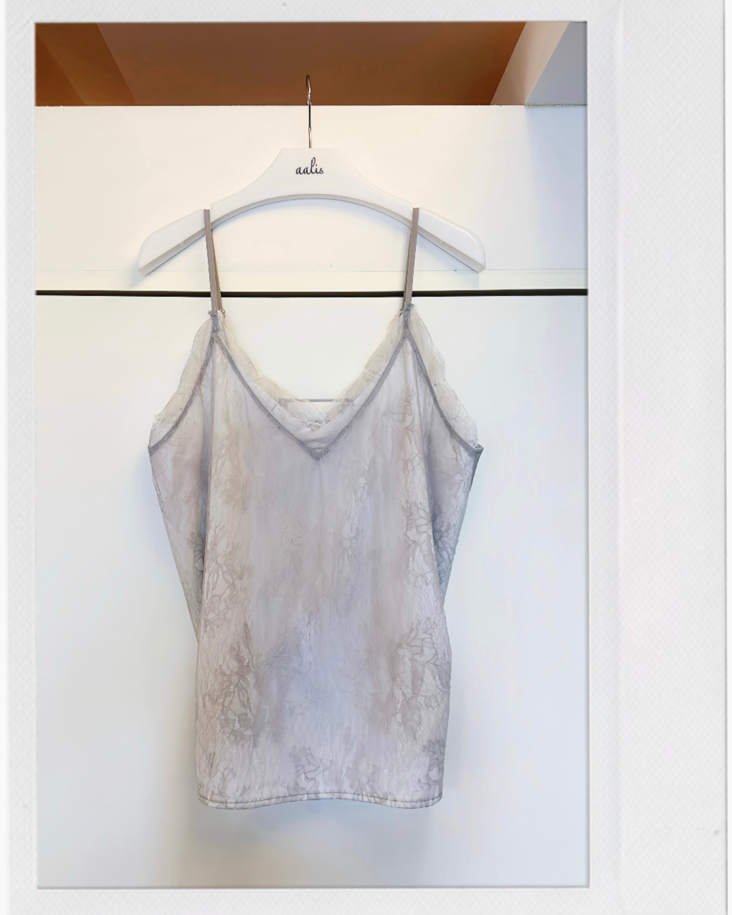(Pre-order) aalis NEAS SS26 double layer lace camisole (Lt Grey)