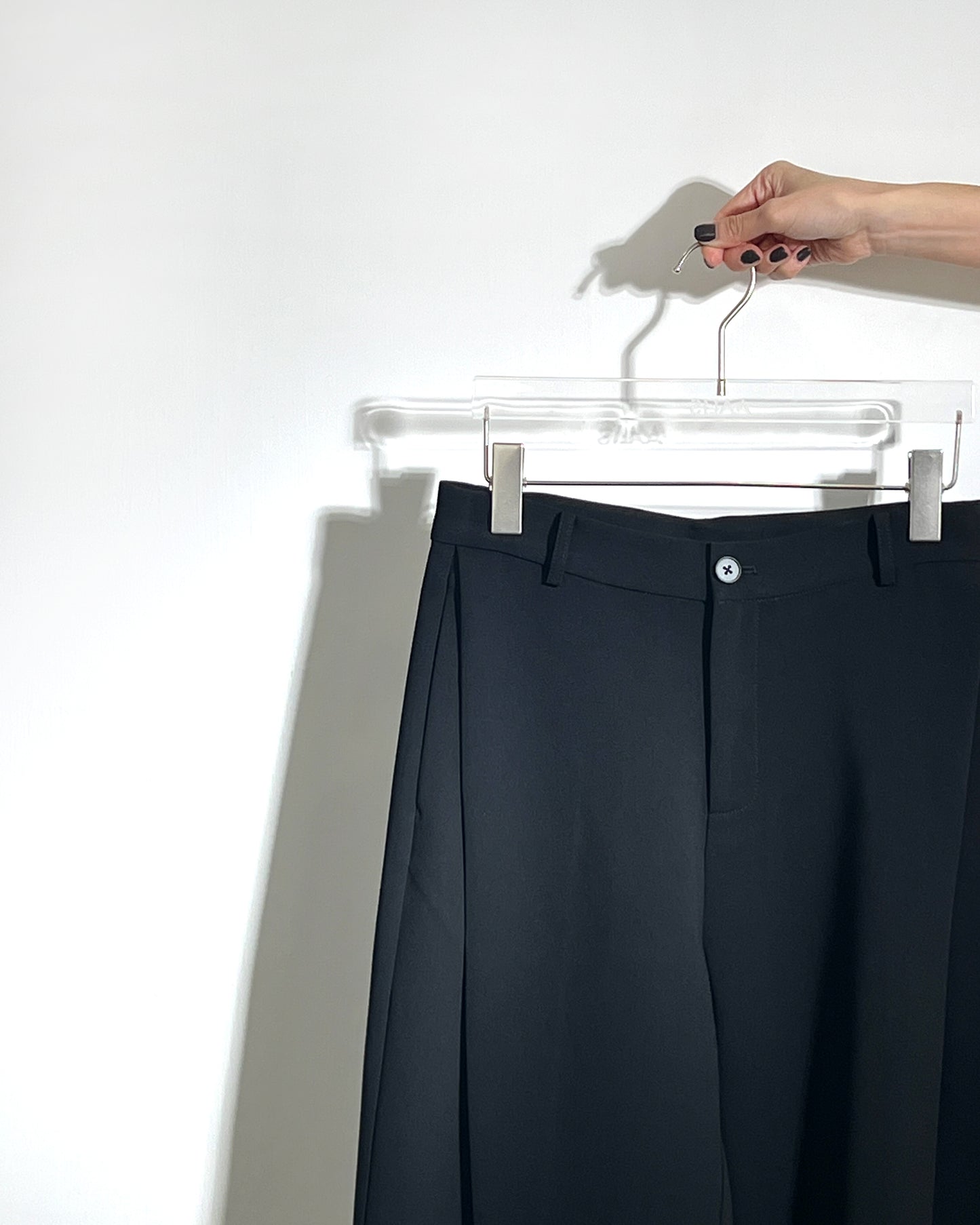 aalis KENN long pleated pants (Black)