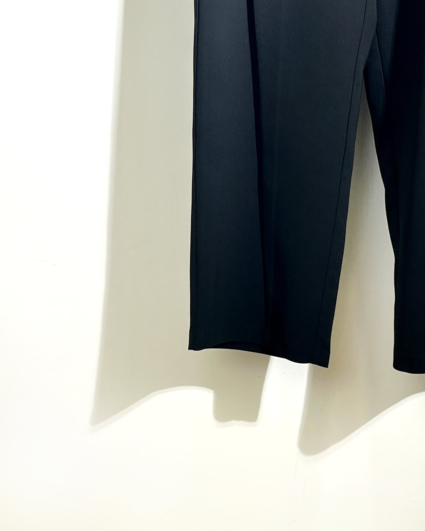 aalis KENN long pleated pants (Black)