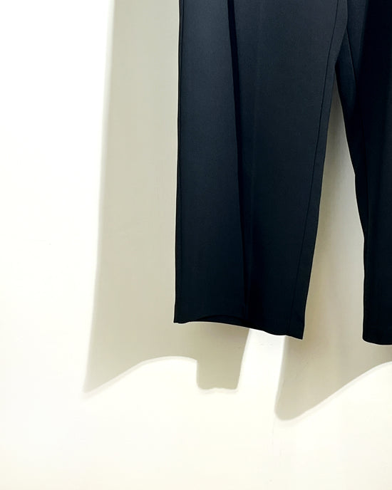 aalis KENN long pleated pants (Black)