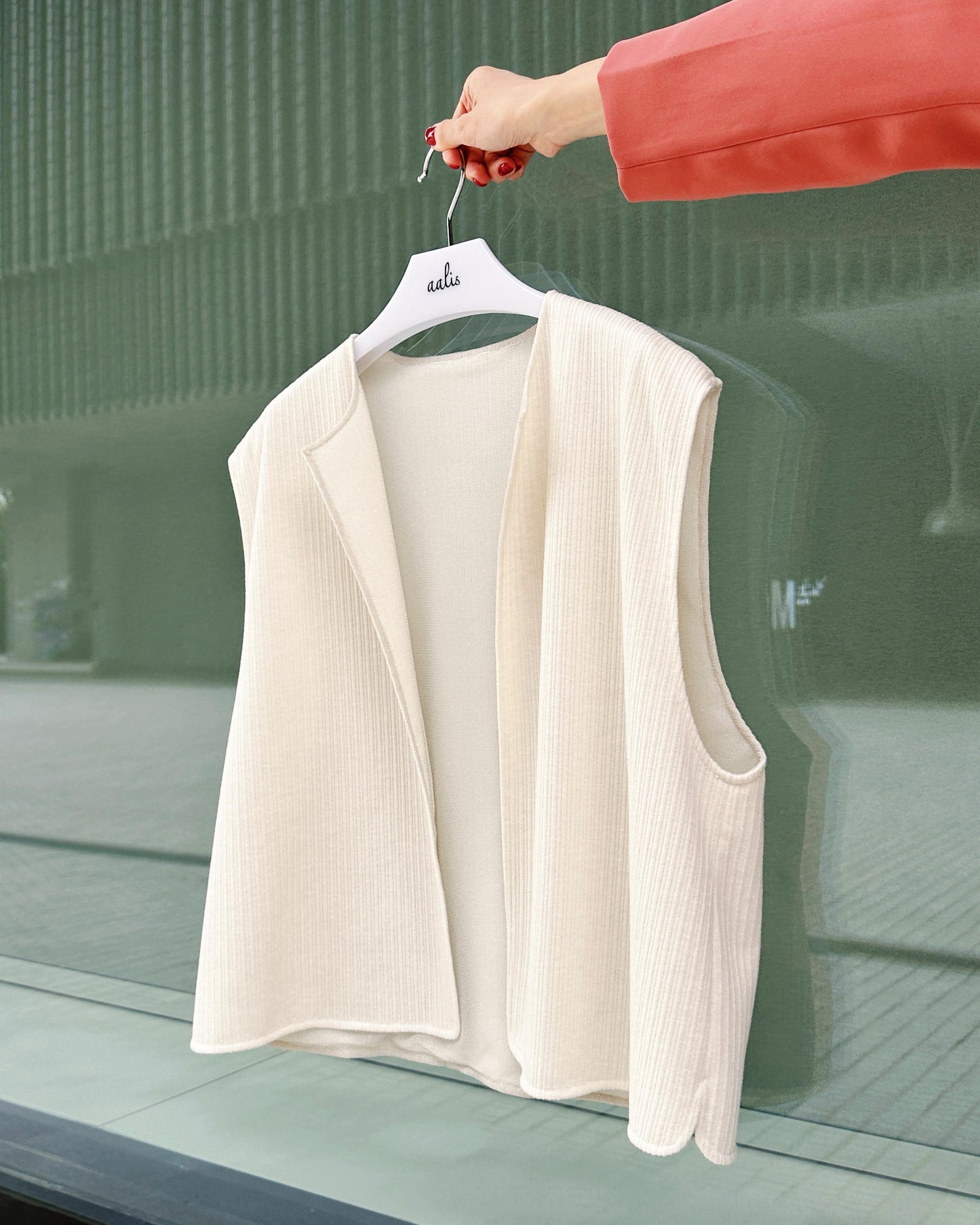 aalis KIMBER KNIT two way vest (White)