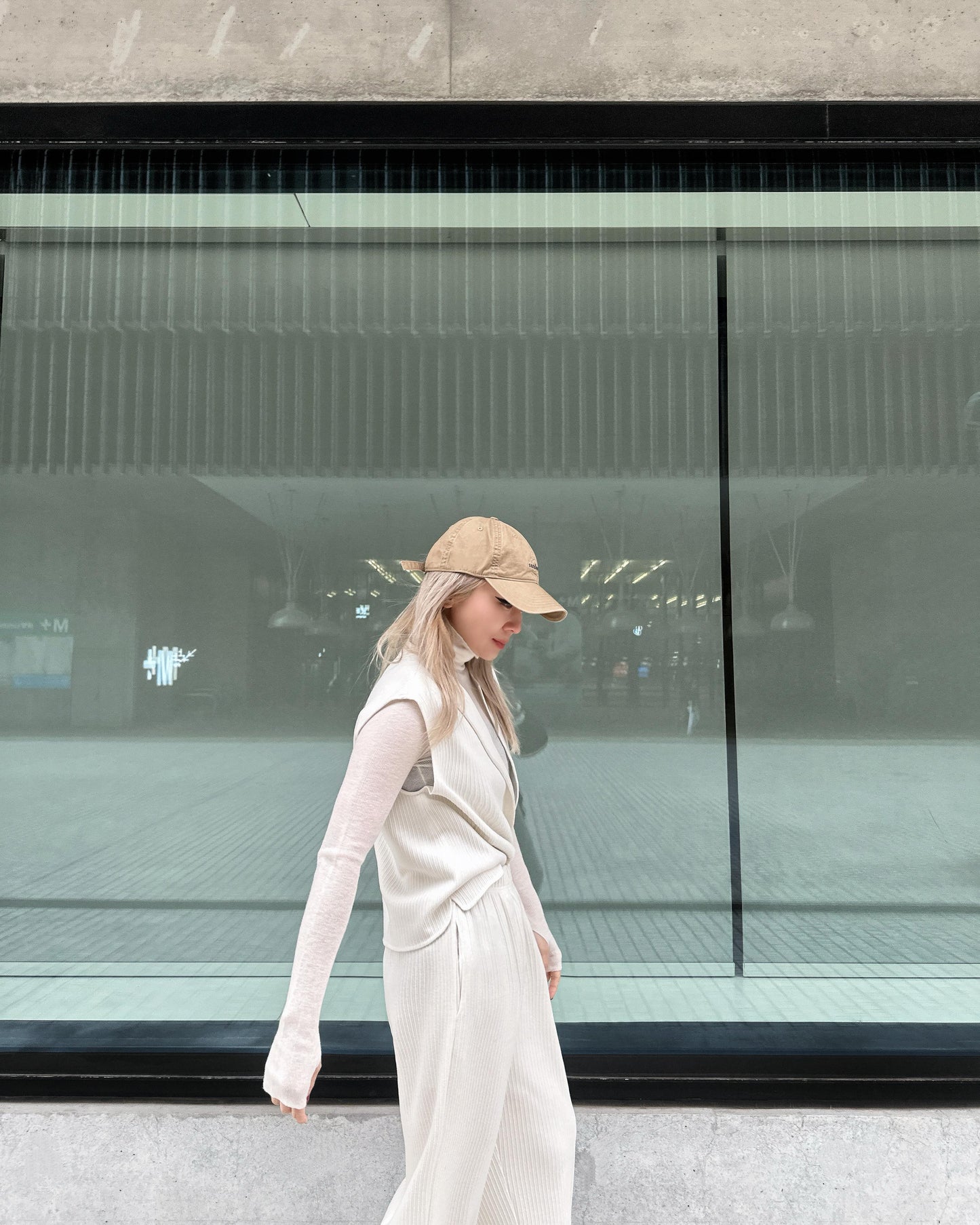 aalis KIMBER KNIT two way vest (White)