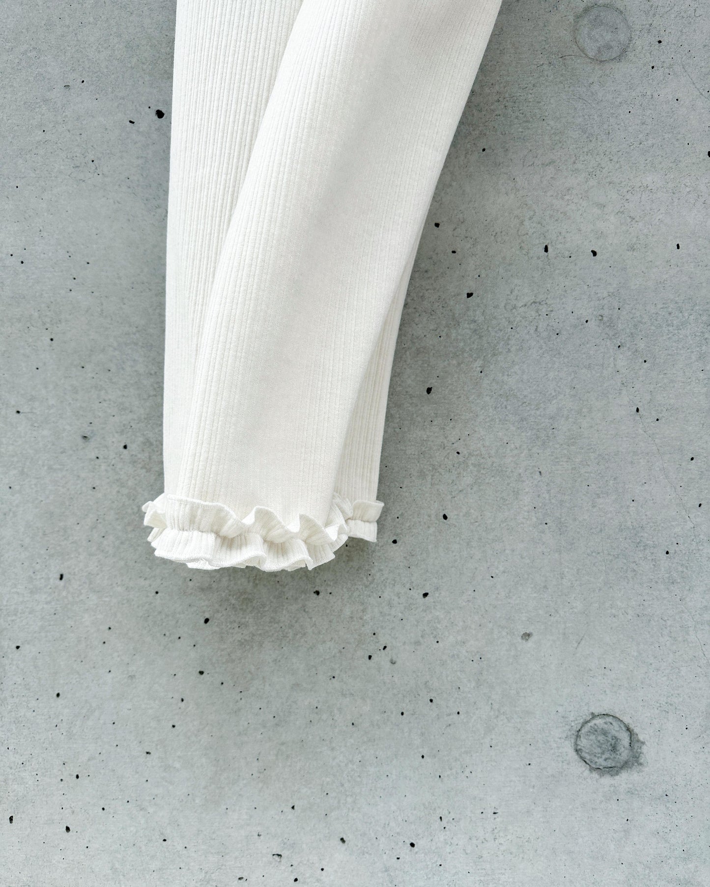 aalis LILIA T ruffle hem track pants  (White)