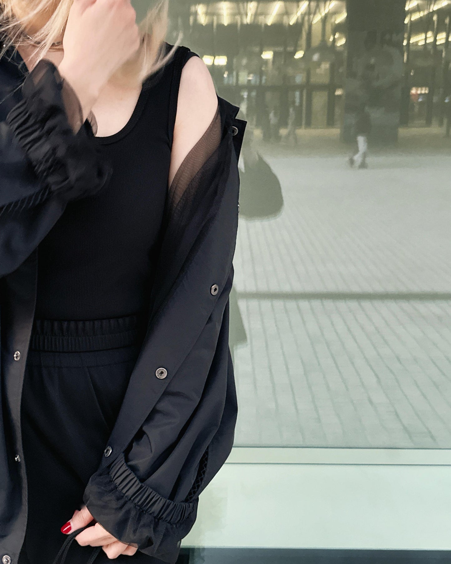 aalis XYLER mesh panel windbreaker (Black)