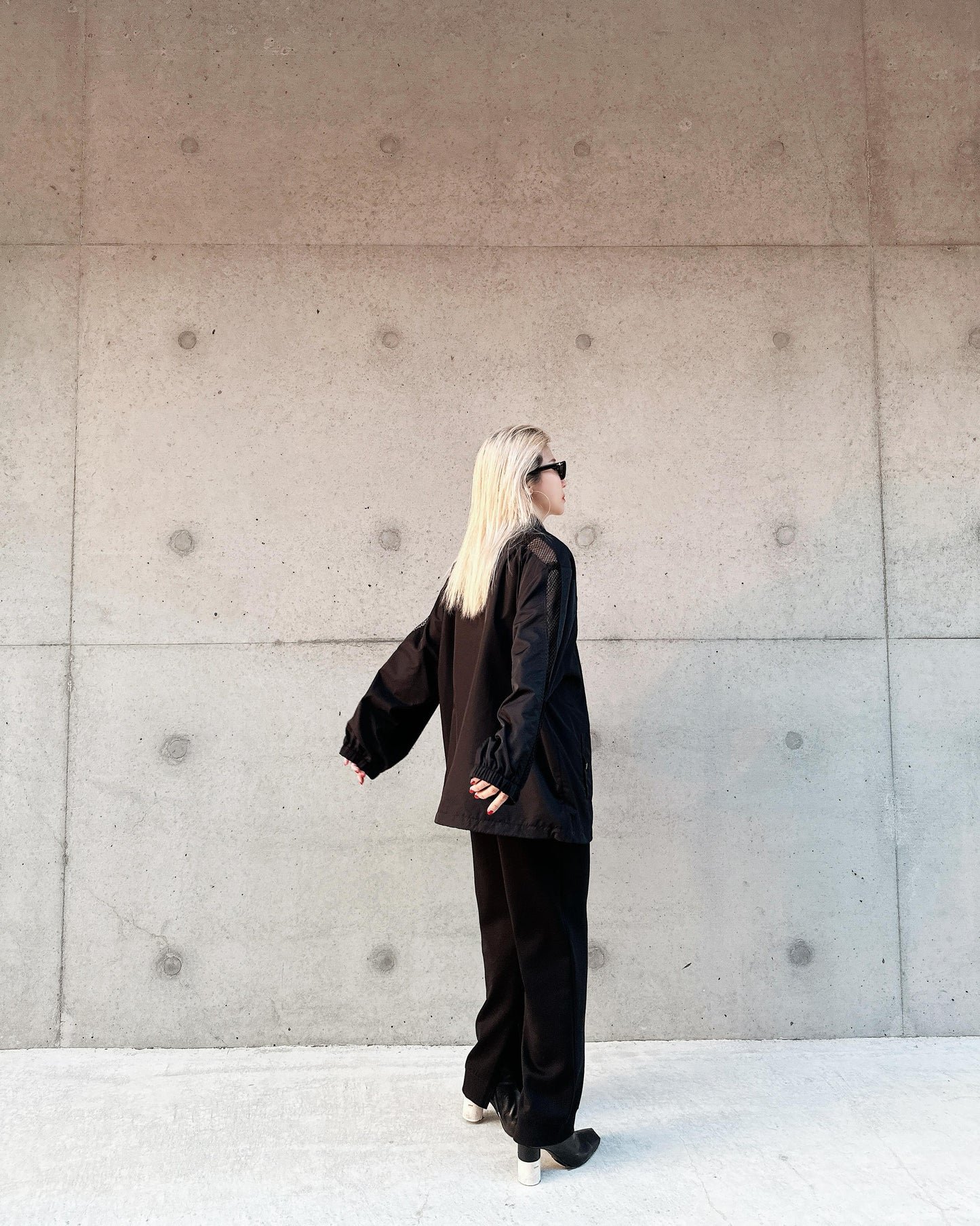 aalis XYLER mesh panel windbreaker (Black)