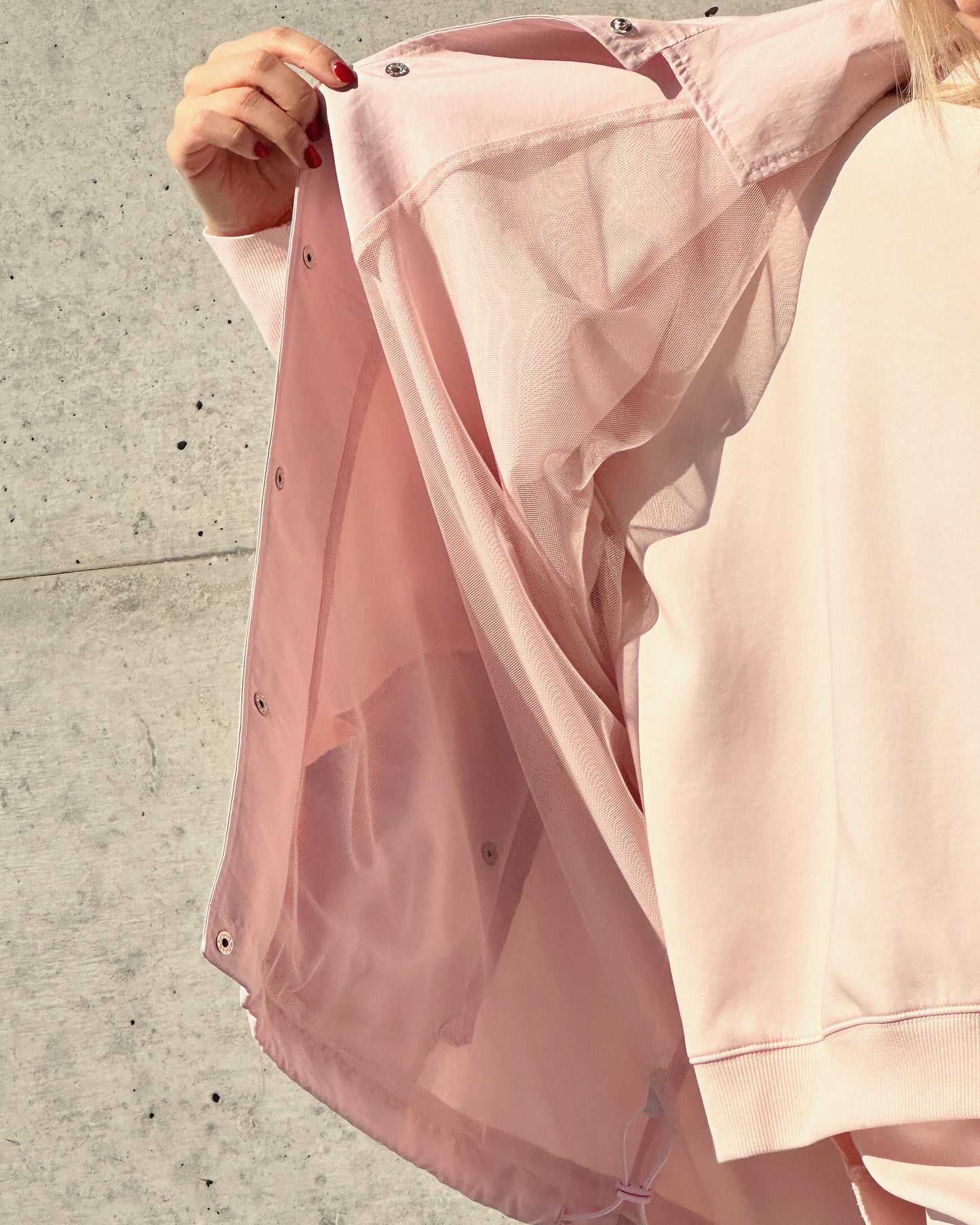 (Pre-order) aalis XYLER mesh panel windbreaker (Lt Pink)