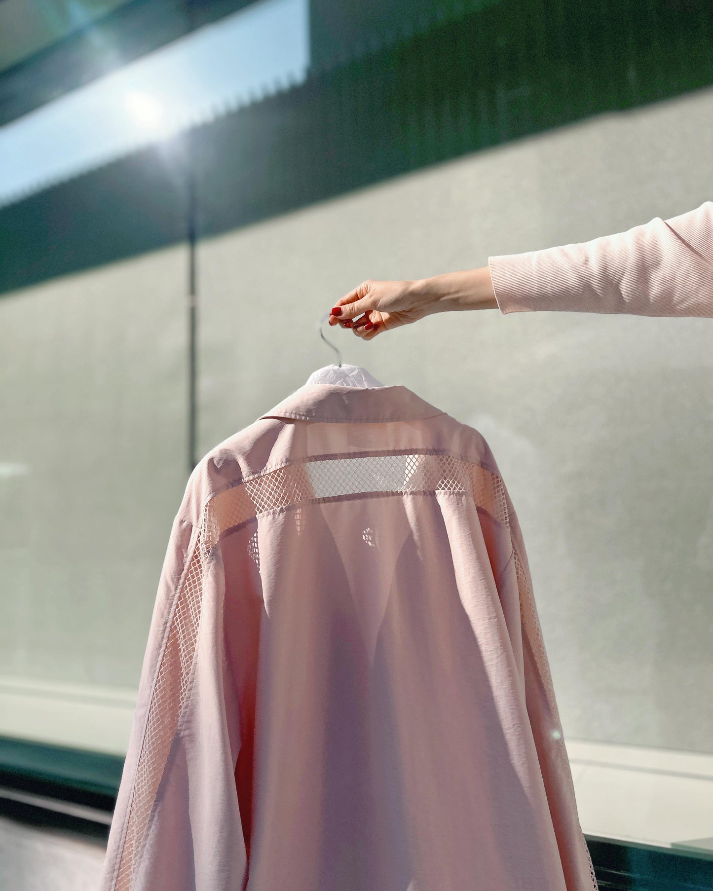 (Pre-order) aalis XYLER mesh panel windbreaker (Lt Pink)