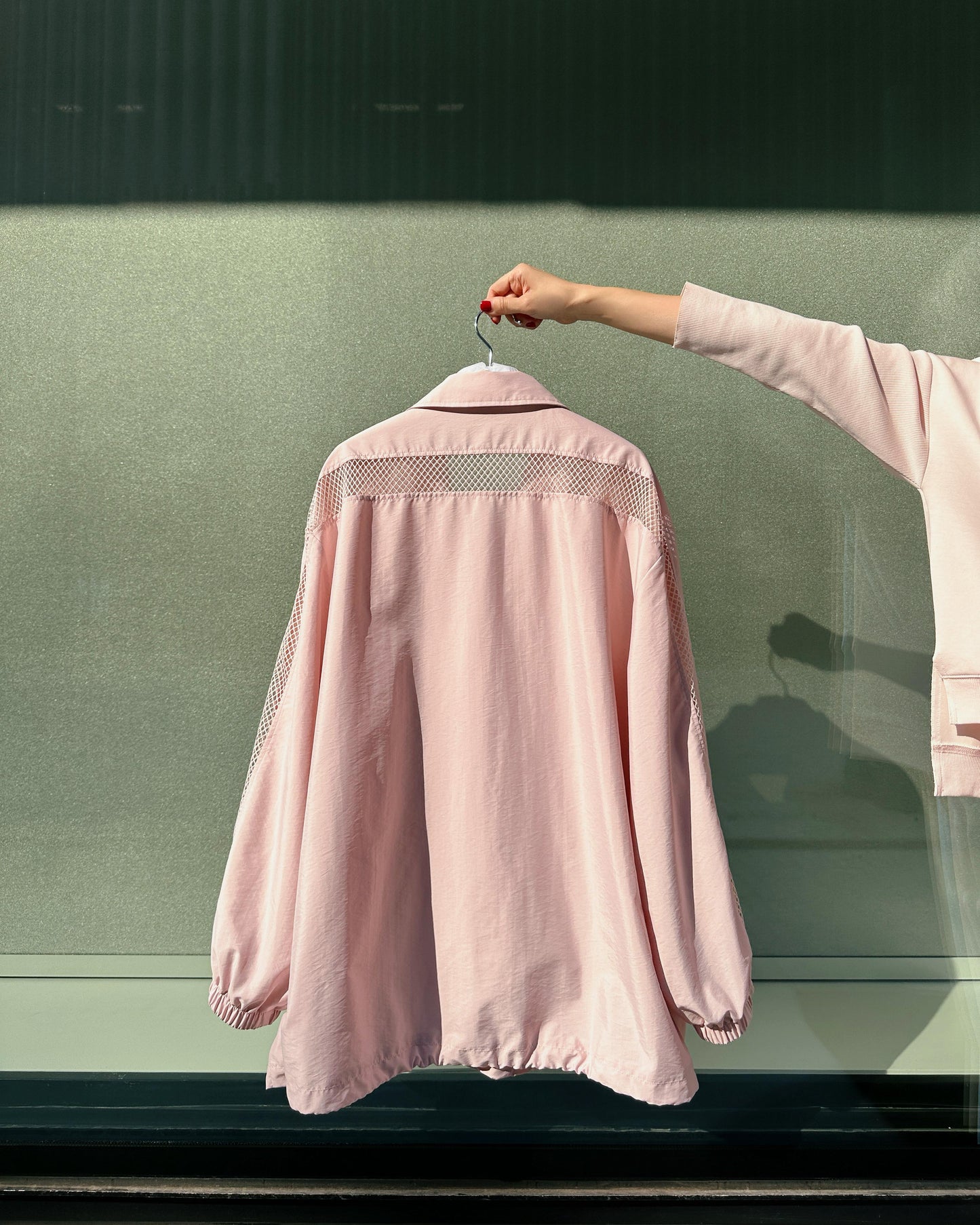 (Pre-order) aalis XYLER mesh panel windbreaker (Lt Pink)