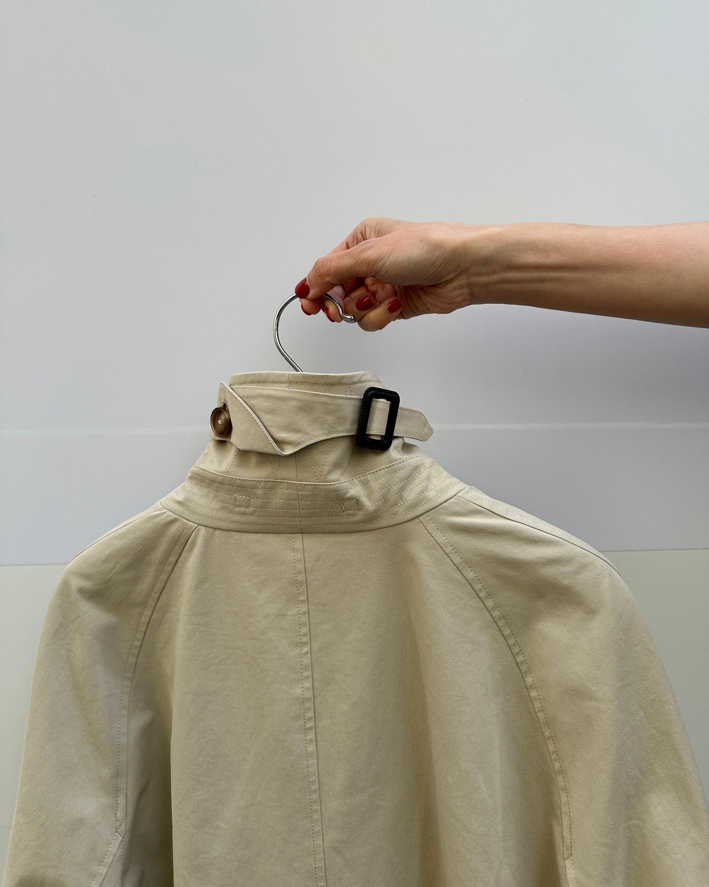 aalis MAIZE raglan sleeves mid length trench coat (Lt Khaki)