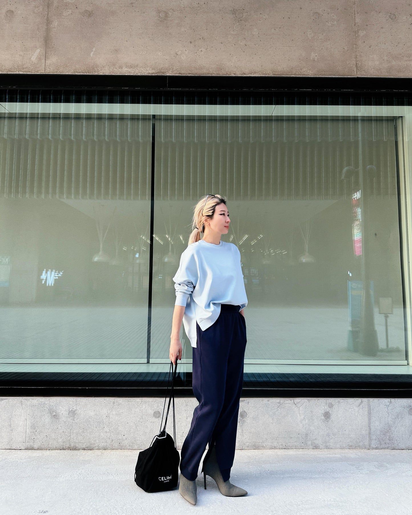 aalis NATA side slits sweat pants (Dark Blue)