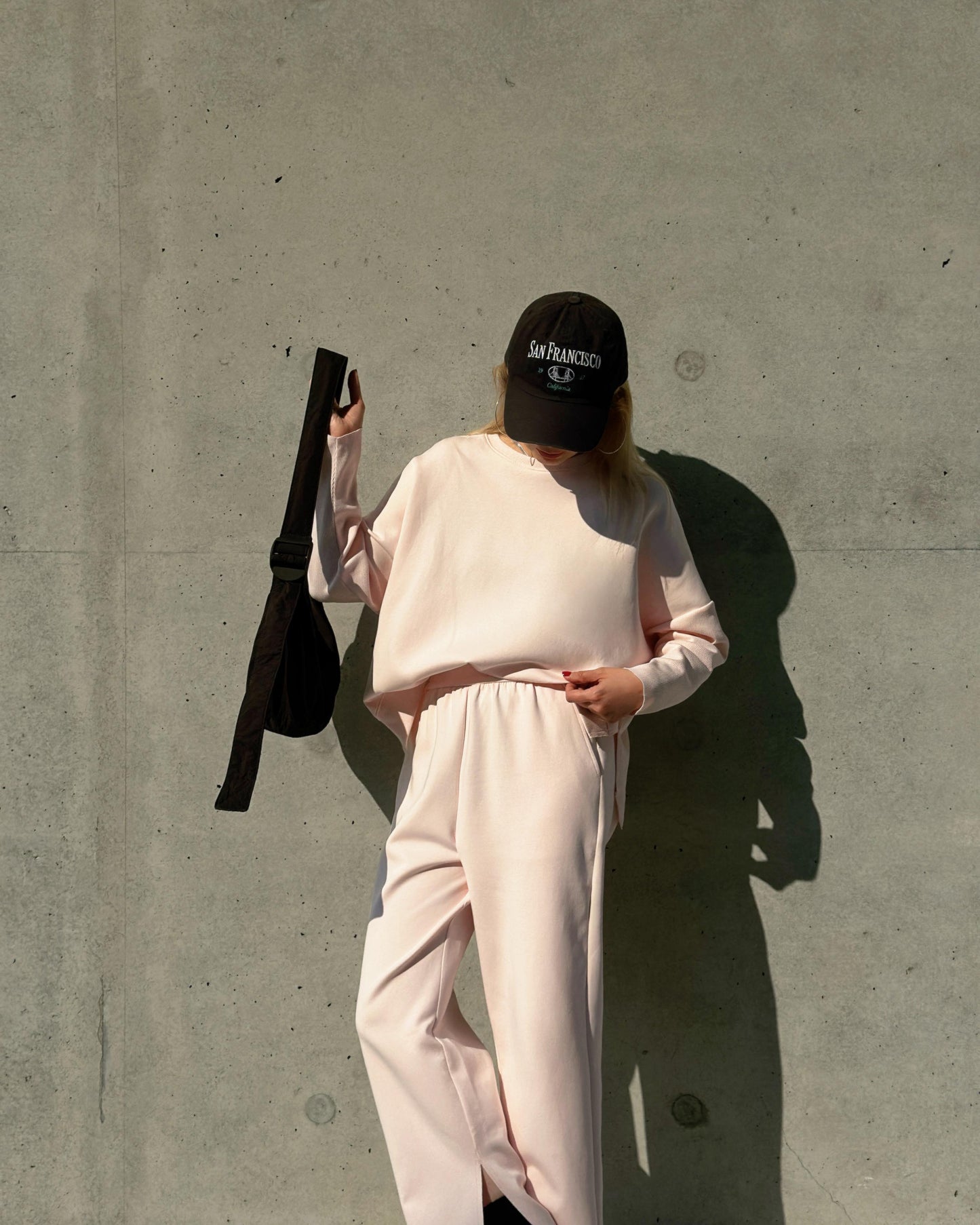 aalis NATA side slits sweat pants (Lt Pink)