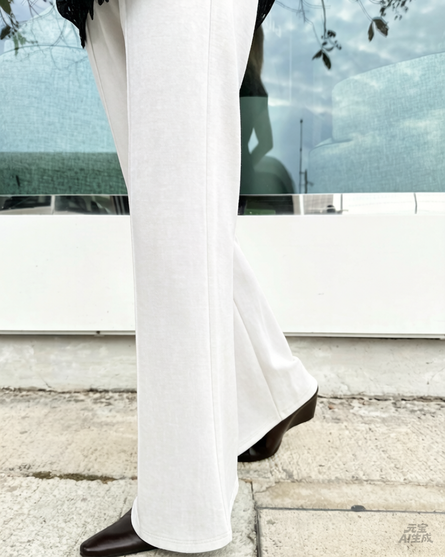 (Pre-order) aalis IZZY SS26 track pants (White)