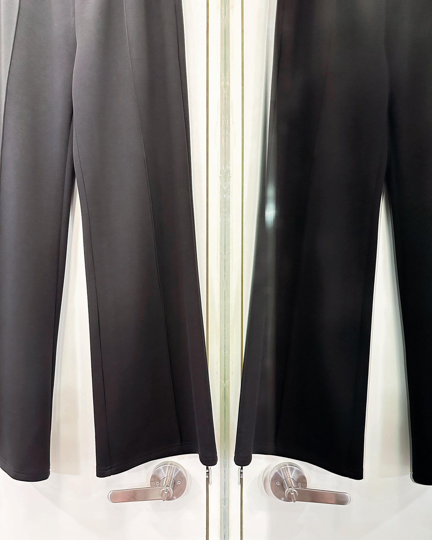 aalis IZZY SS26 track pants (Black)