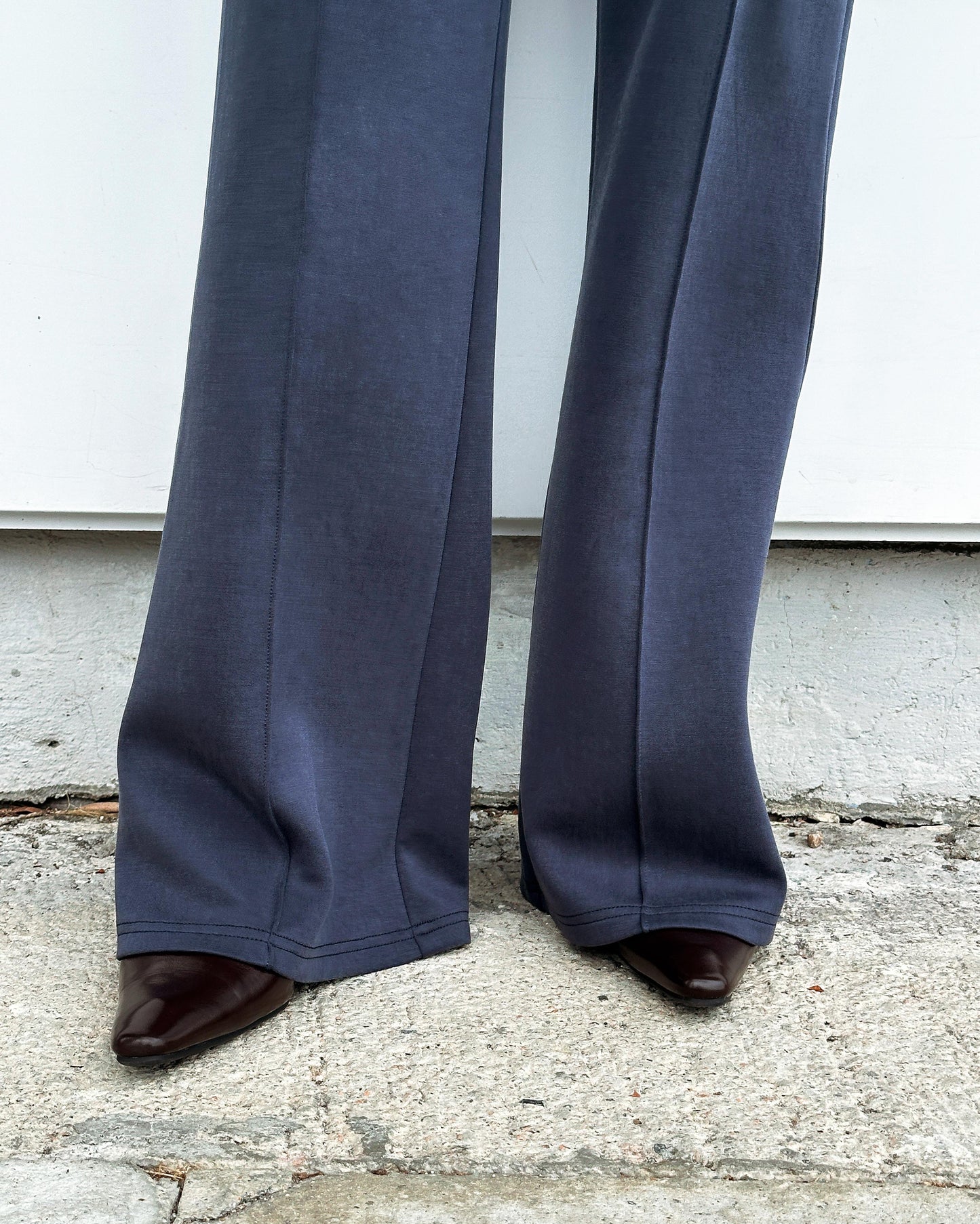 (Pre-order) aalis IZZY SS26 track pants (Blue)