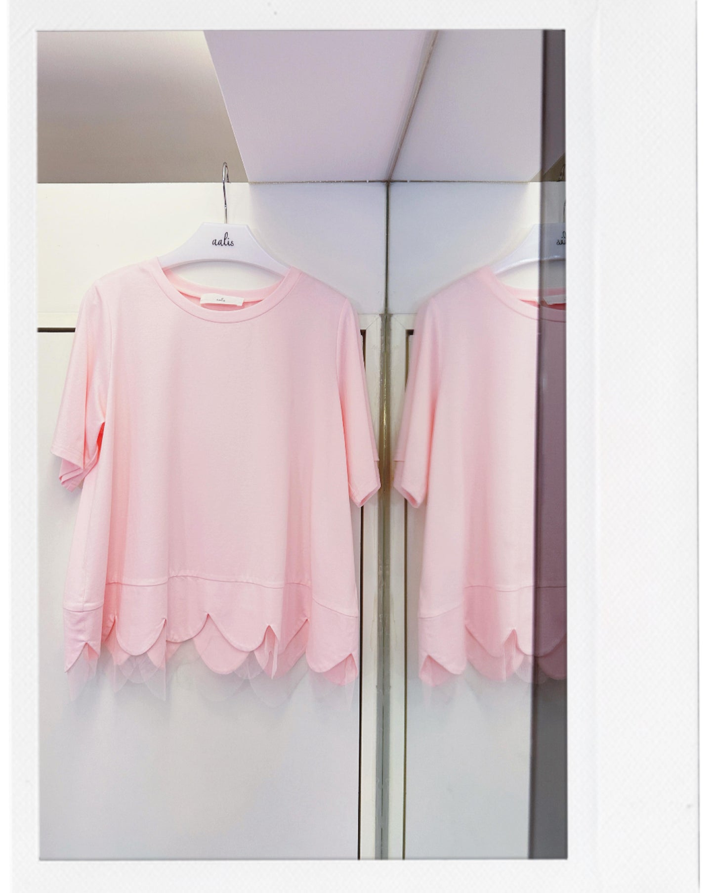 aalis ASA SS26 scallop hem mesh detail top (Pink)
