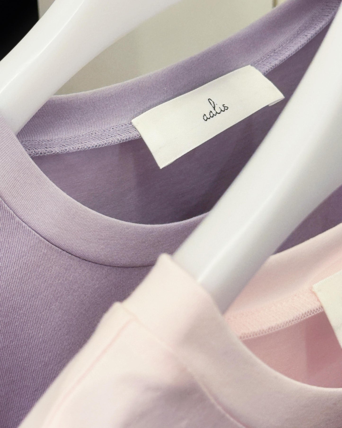 aalis ASA SS26 scallop hem mesh detail top (Pink)