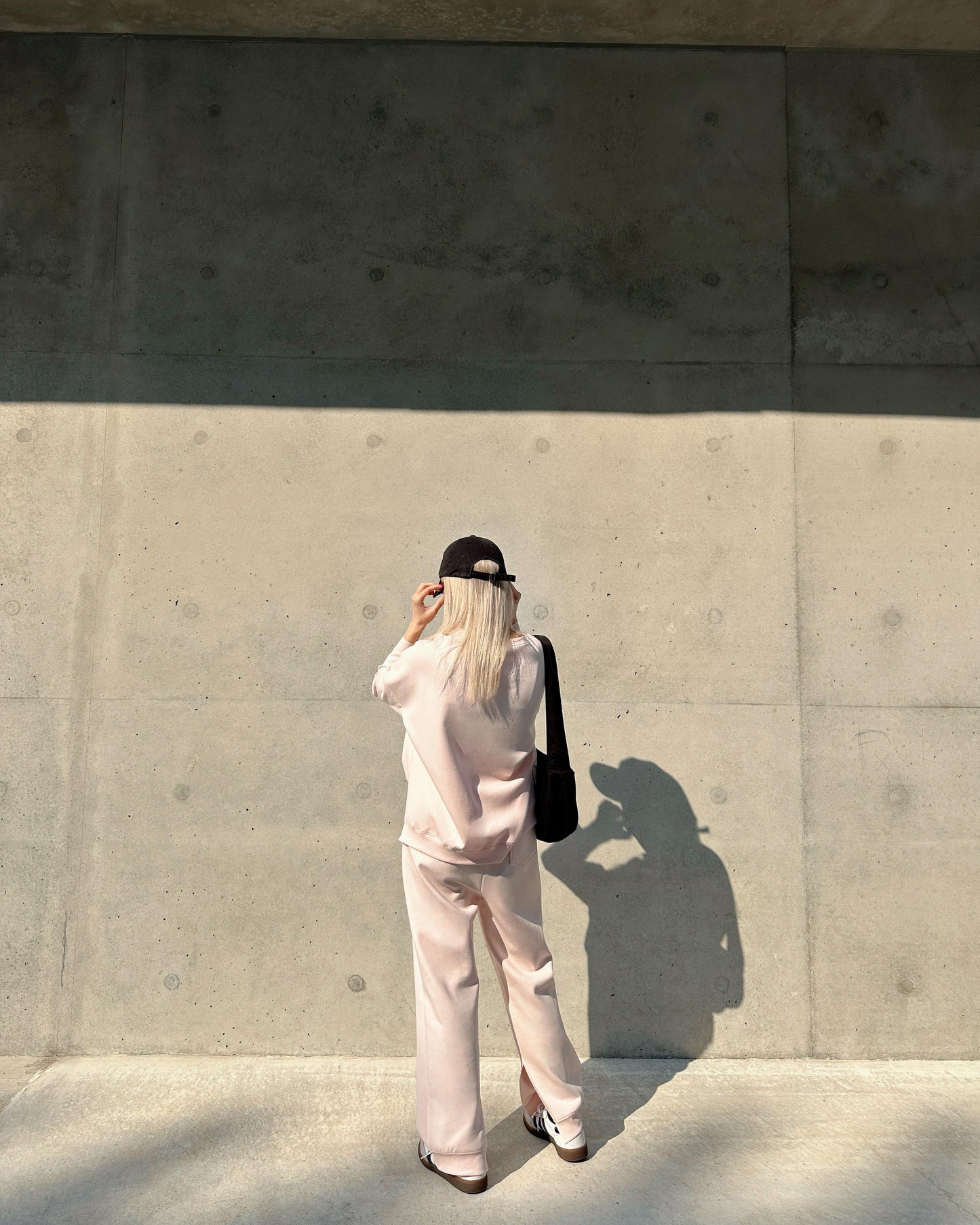 (Pre-order) aalis NATASA ribbed sleeves sweater (Lt Pink)