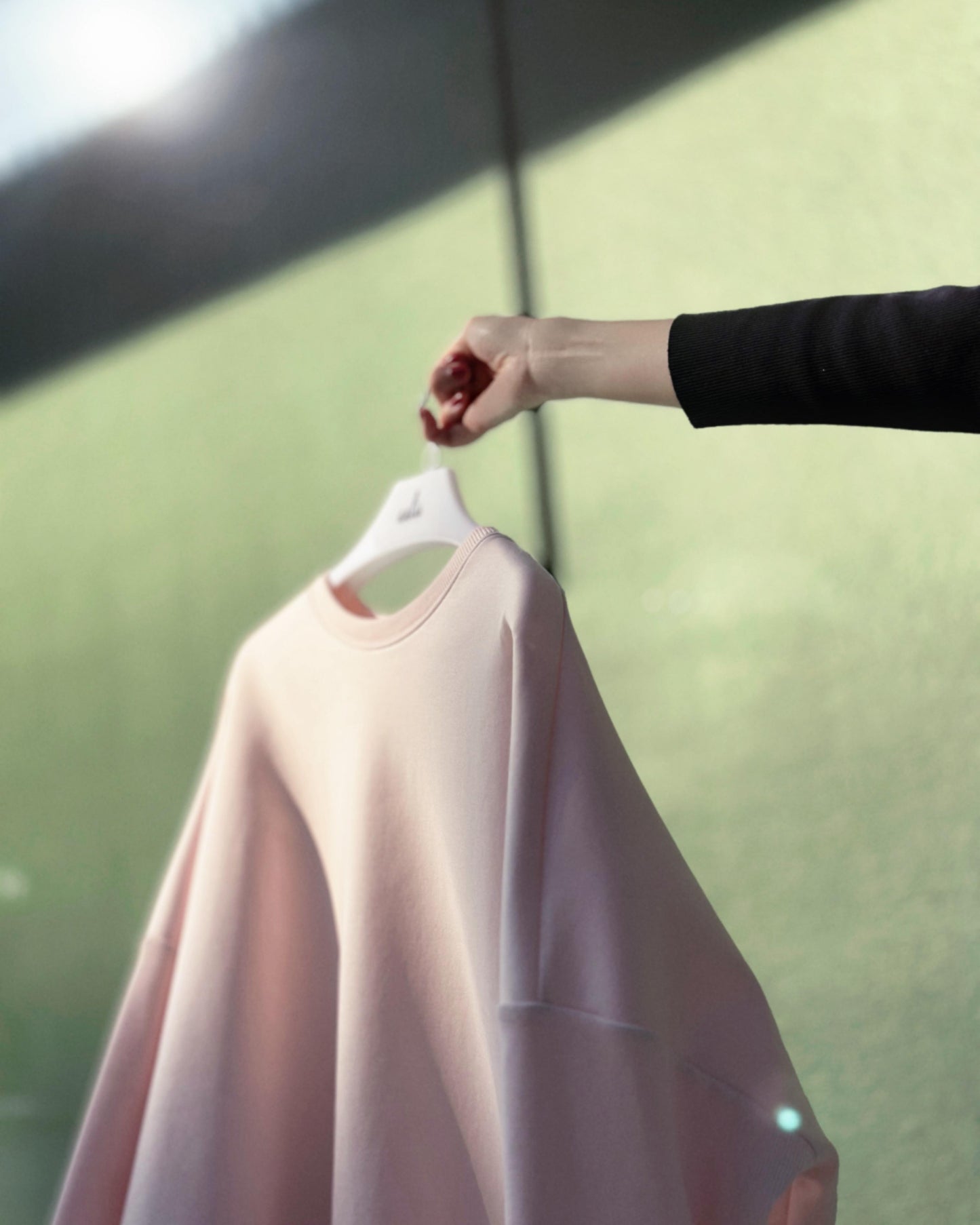 (Pre-order) aalis NATASA ribbed sleeves sweater (Lt Pink)