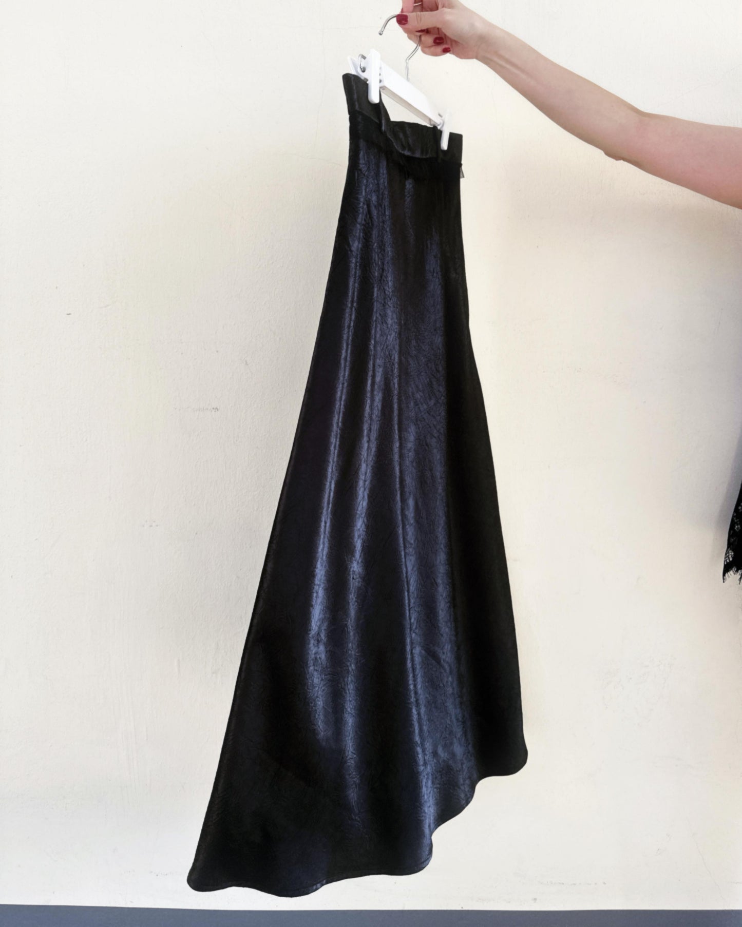 aalis LAINE A-line skirt (Black)