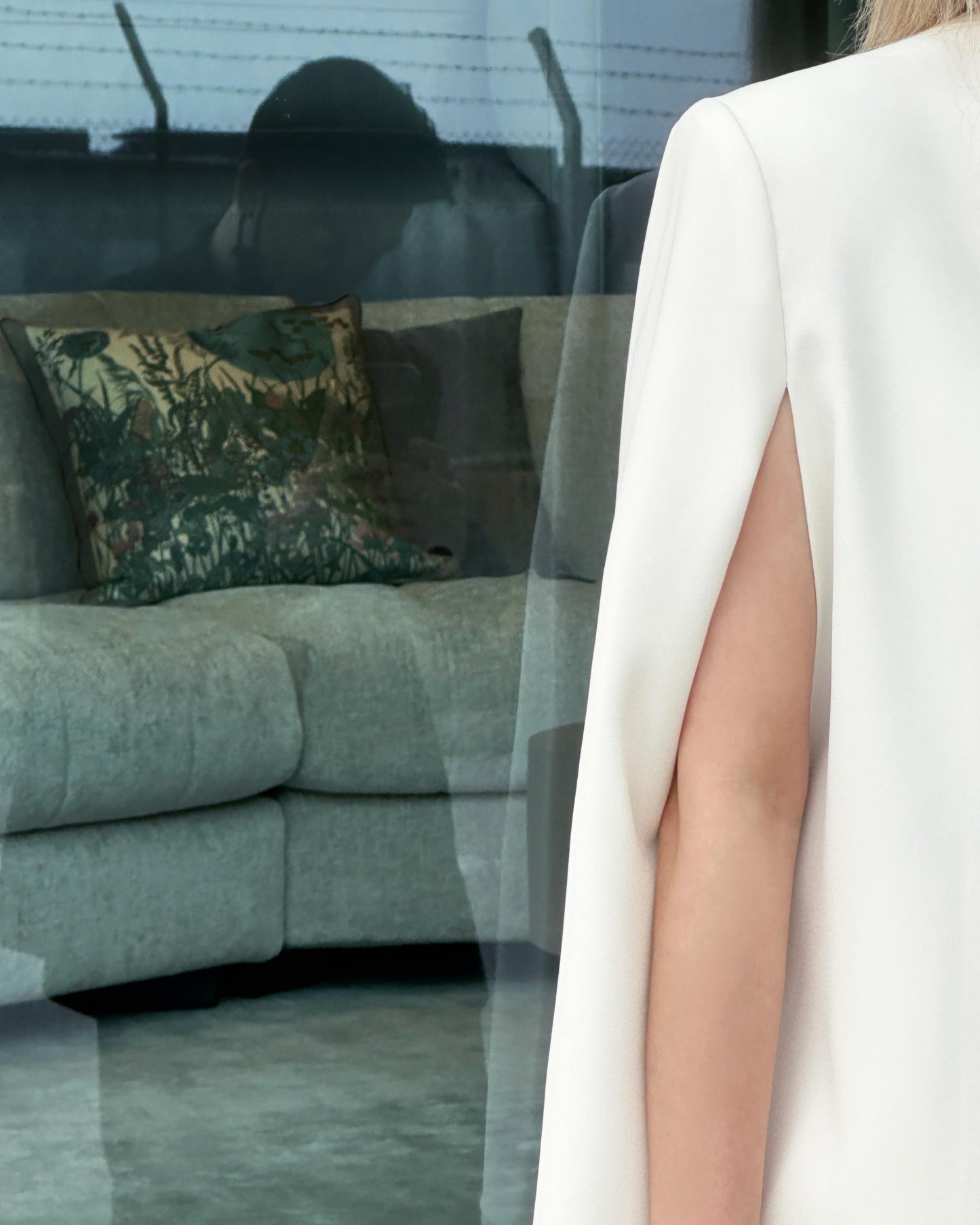 aalis CELLA cape sleeves blazer (White)