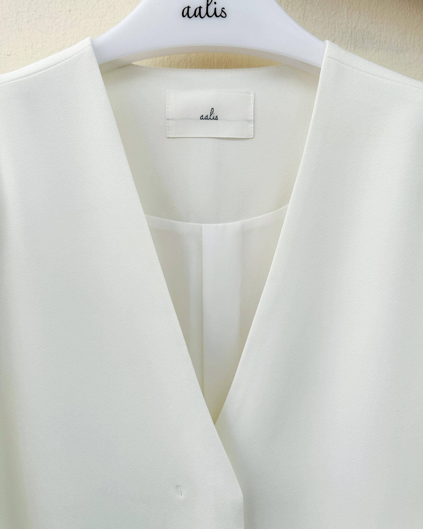 aalis CELLA cape sleeves blazer (White)