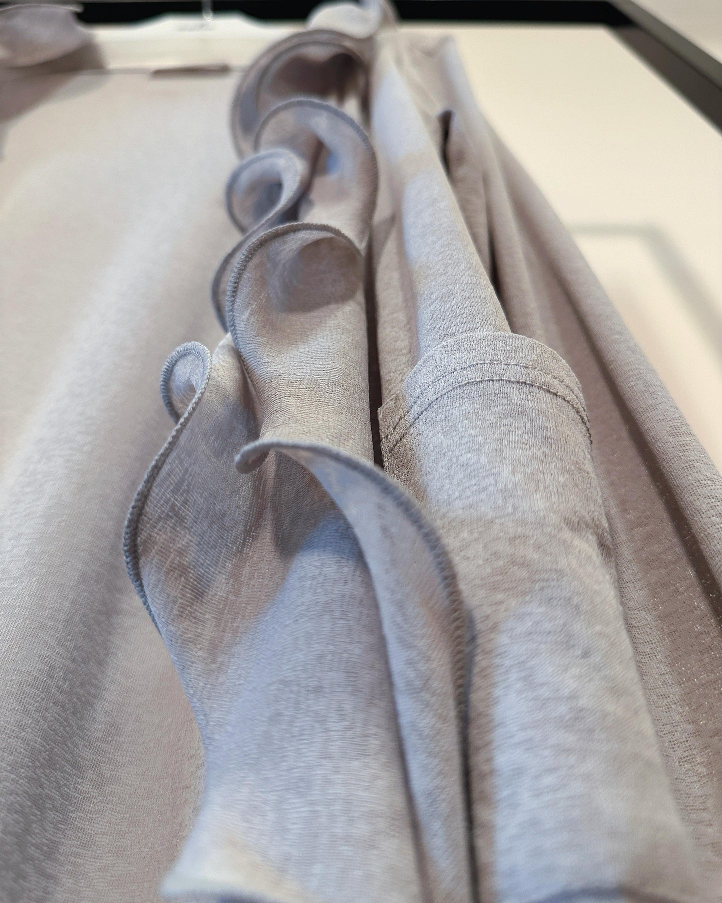 (Pre-order) aalis RINON cascade ruffle front long cardigan (Lt Grey)