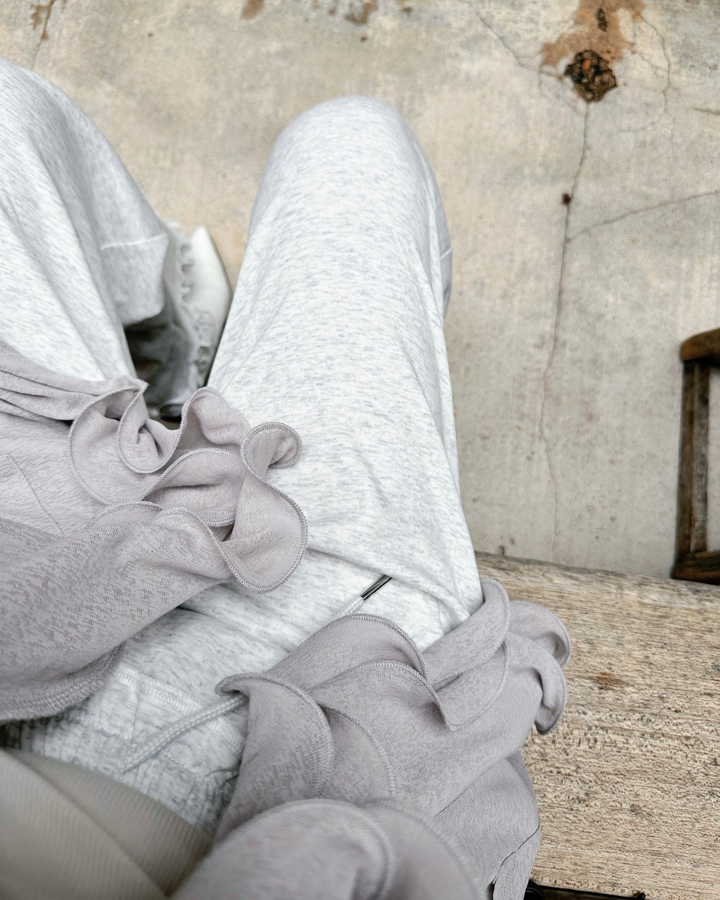 aalis LILIA TWO ruffle hem track pants (Heather Grey)
