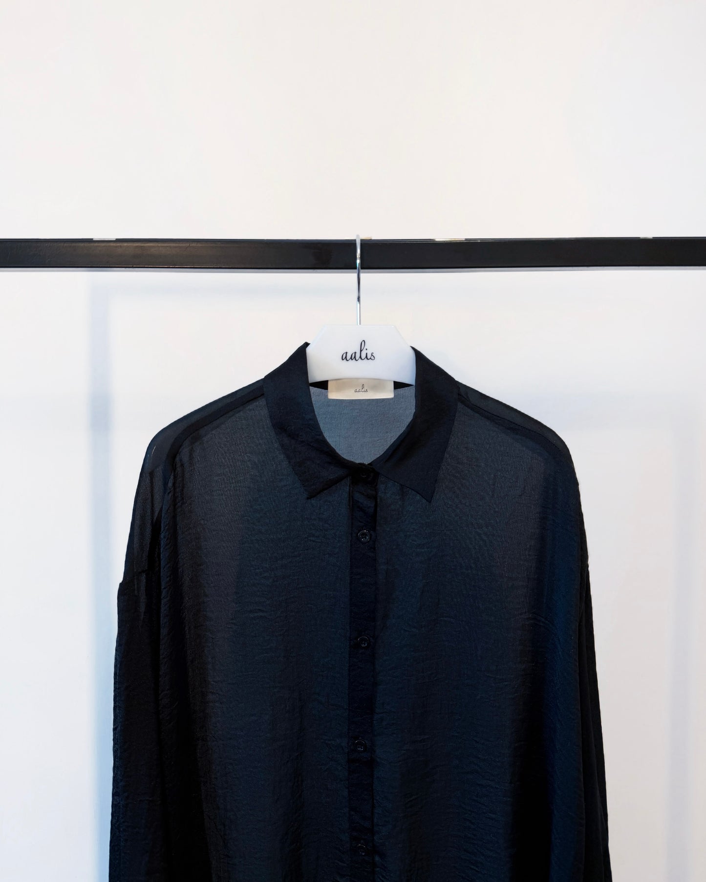 aalis OSIRIA flowy semi sheer shirt (Black)