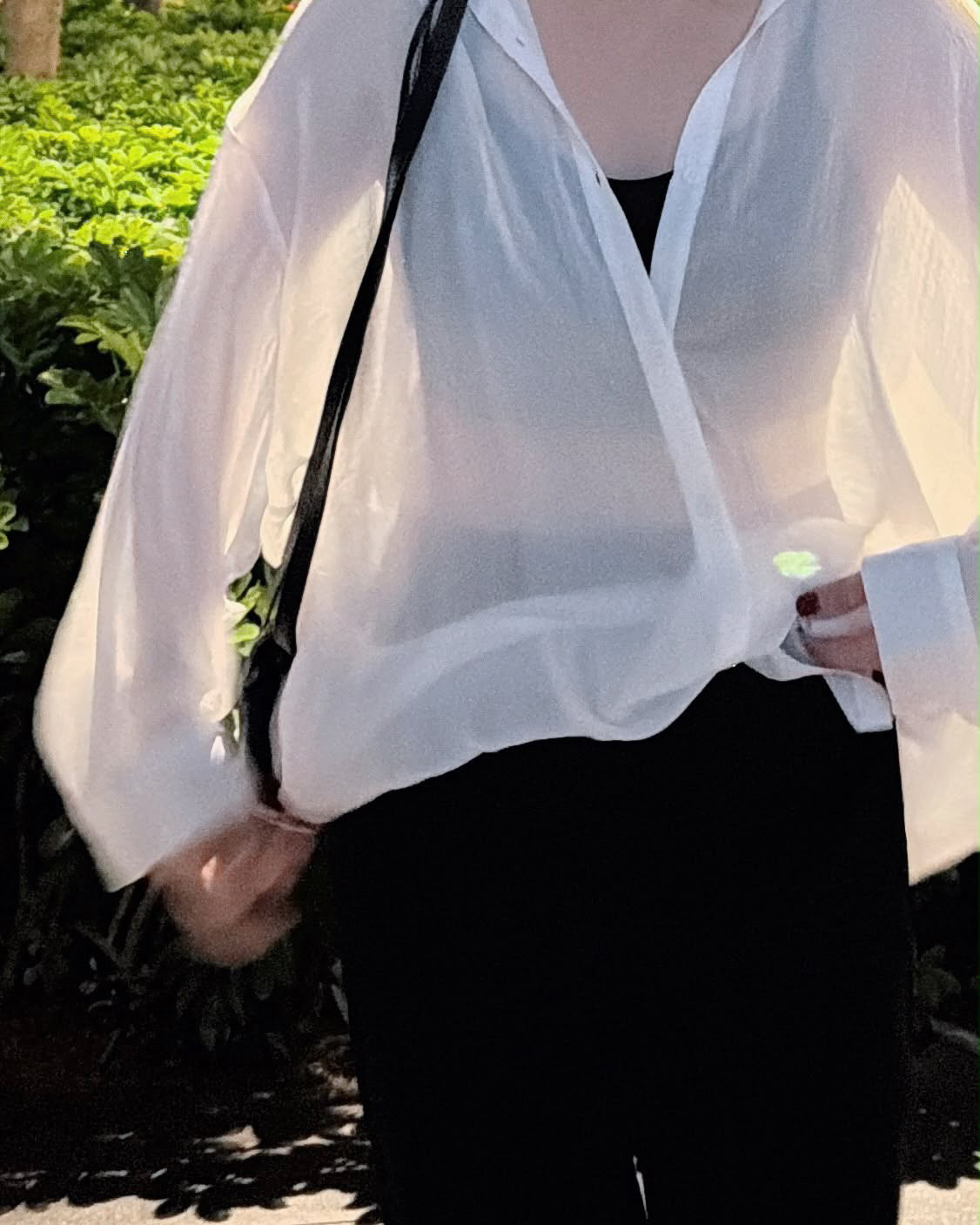 aalis OSIRIA flowy semi sheer shirt (White)