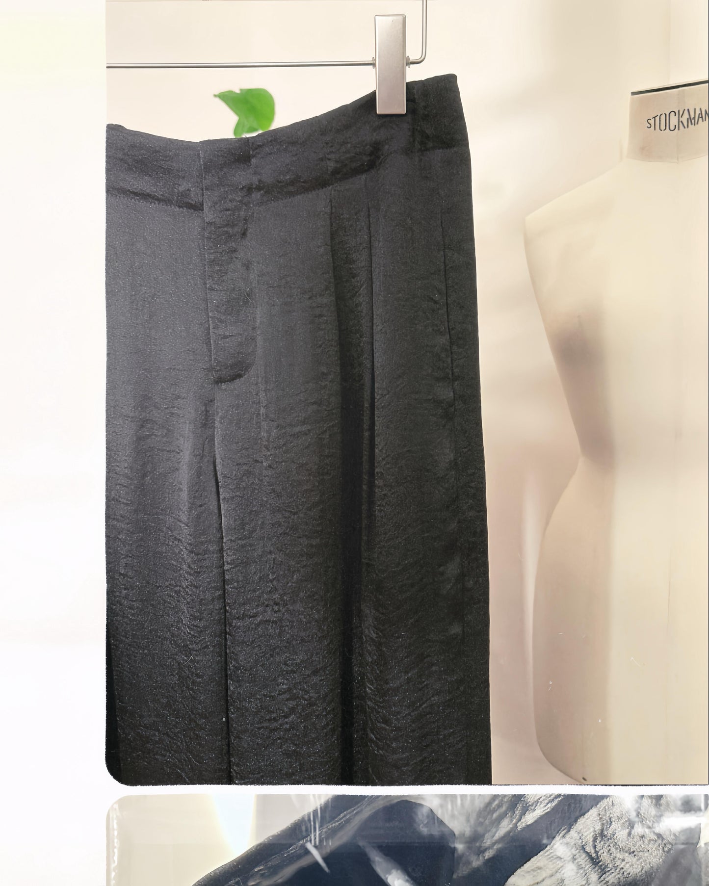 aalis OSDA flowy semi sheer pants (Black)