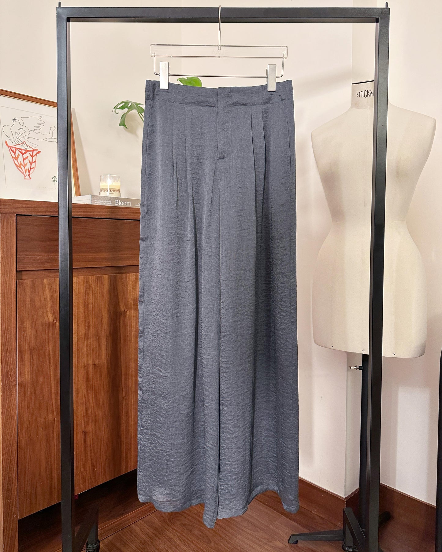 aalis OSDA flowy semi sheer pants (Grey Blue)
