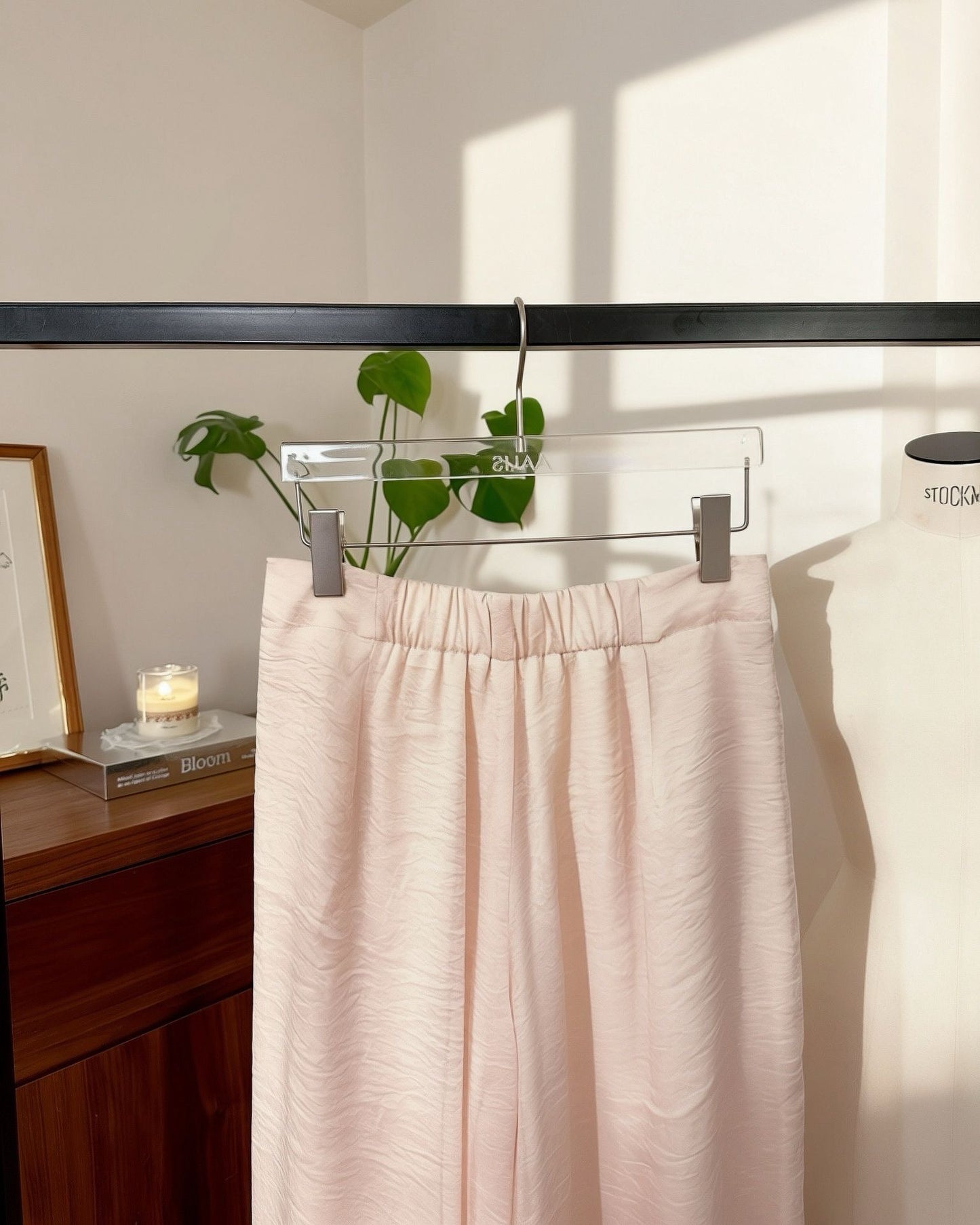 (Pre-order) aalis OSDA flowy semi sheer pants (Light Pink)
