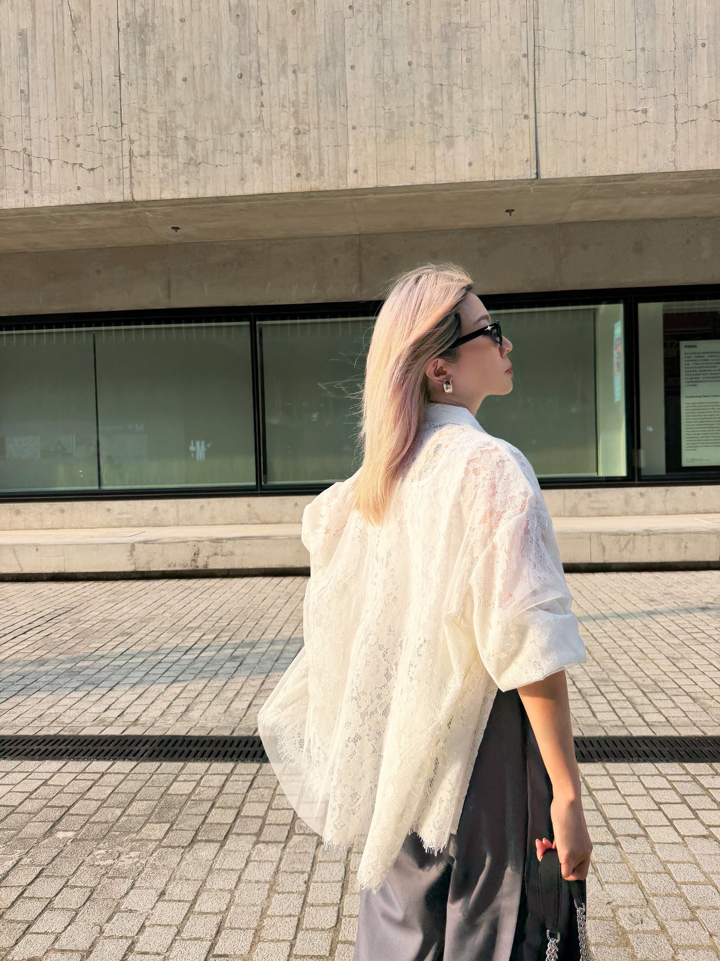 aalis NOELIA textured lace shirt with mesh layer (White)