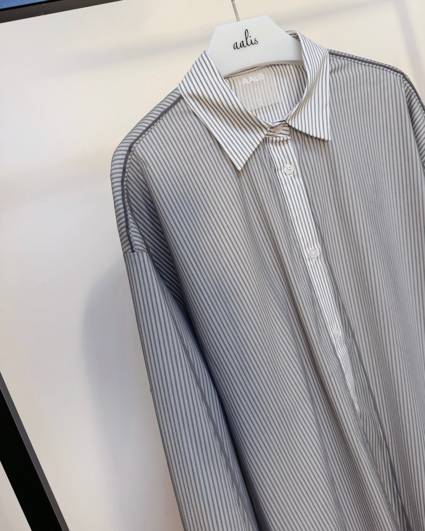 aalis BAYLA FW26 mesh overlay shirt (Charcoal)