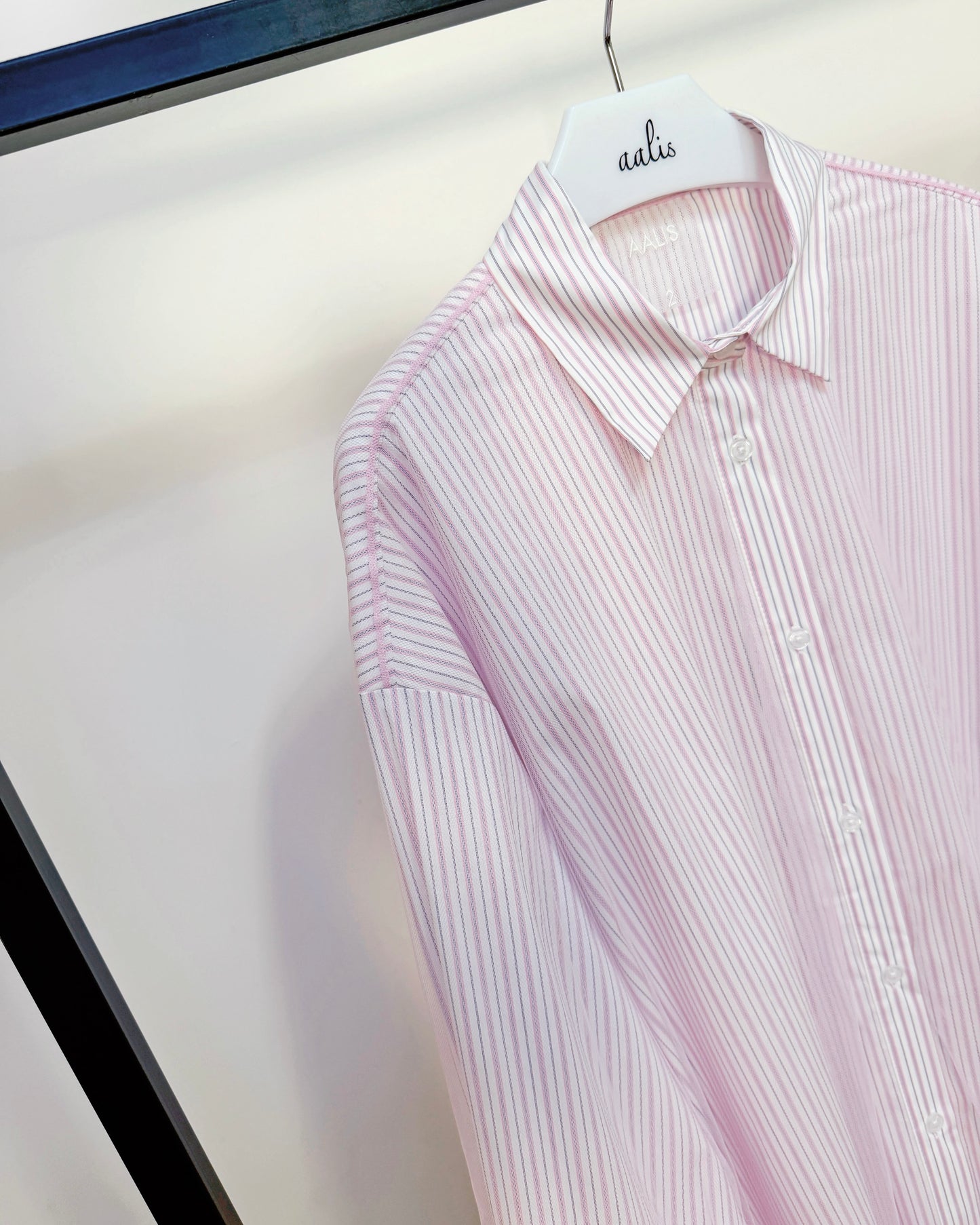 aalis BAYLA FW26 mesh overlay shirt (Pink)