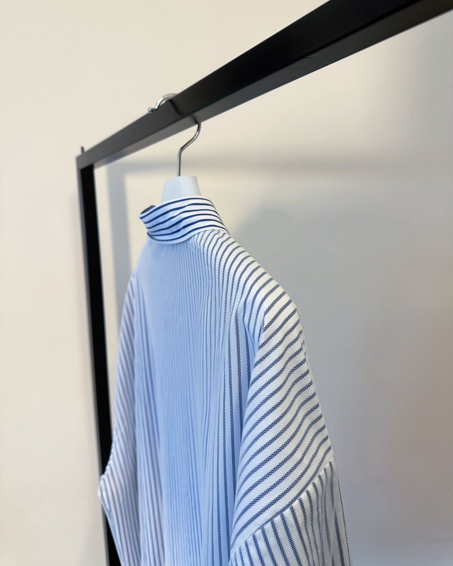 aalis BAYLA mesh overlay shirt (White)