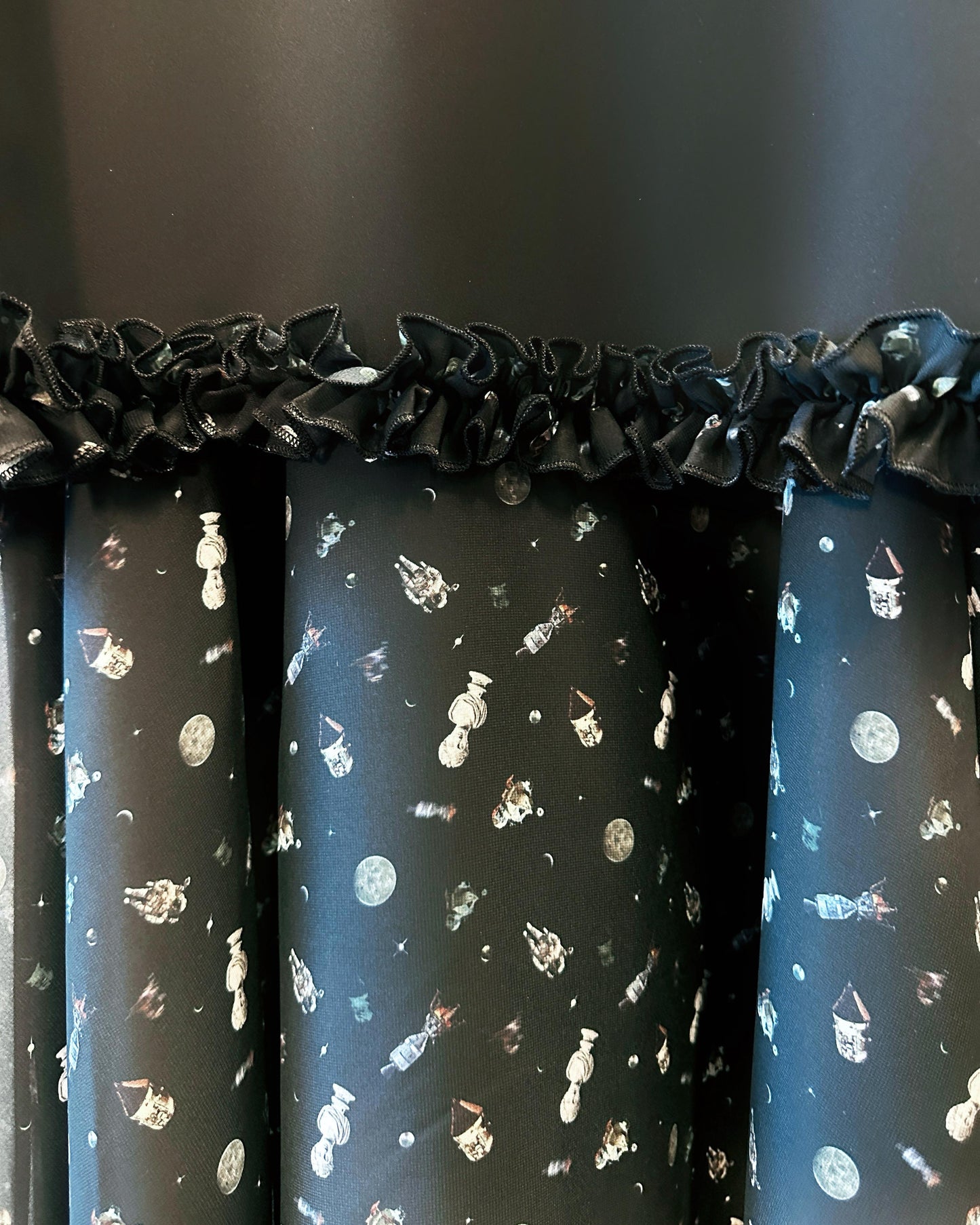 aalis GOLDIE chiffon maxi skirt (Black Print)