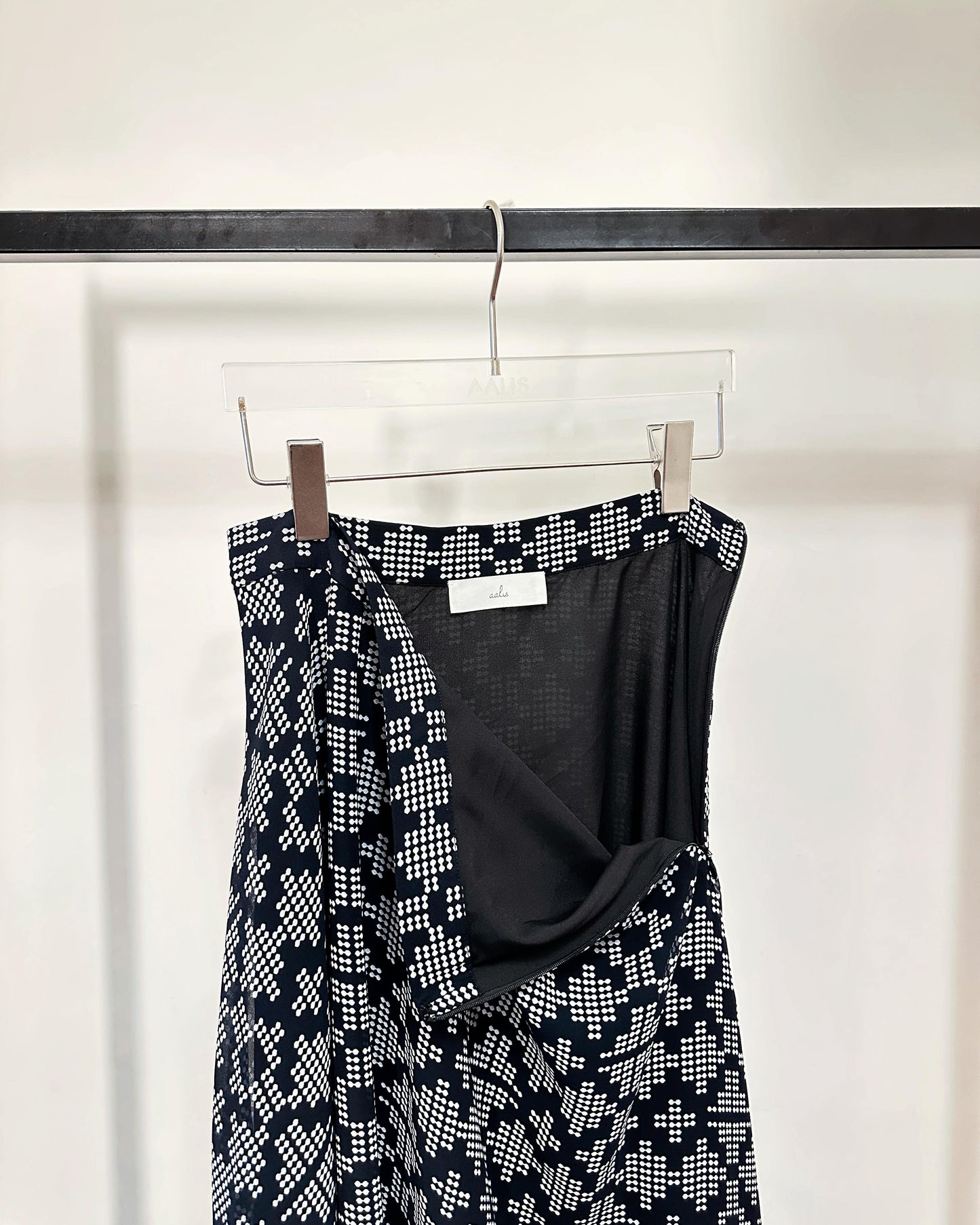 aalis GOLDIE chiffon maxi skirt (Black Dot)