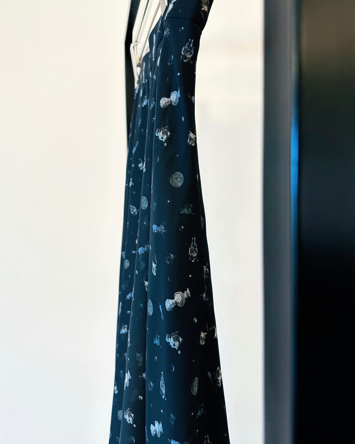aalis GOLDIE chiffon maxi skirt (Black Print)